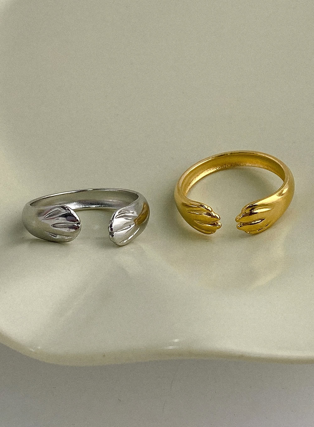 Dali Petite Mark Ring IA524 - Image 4
