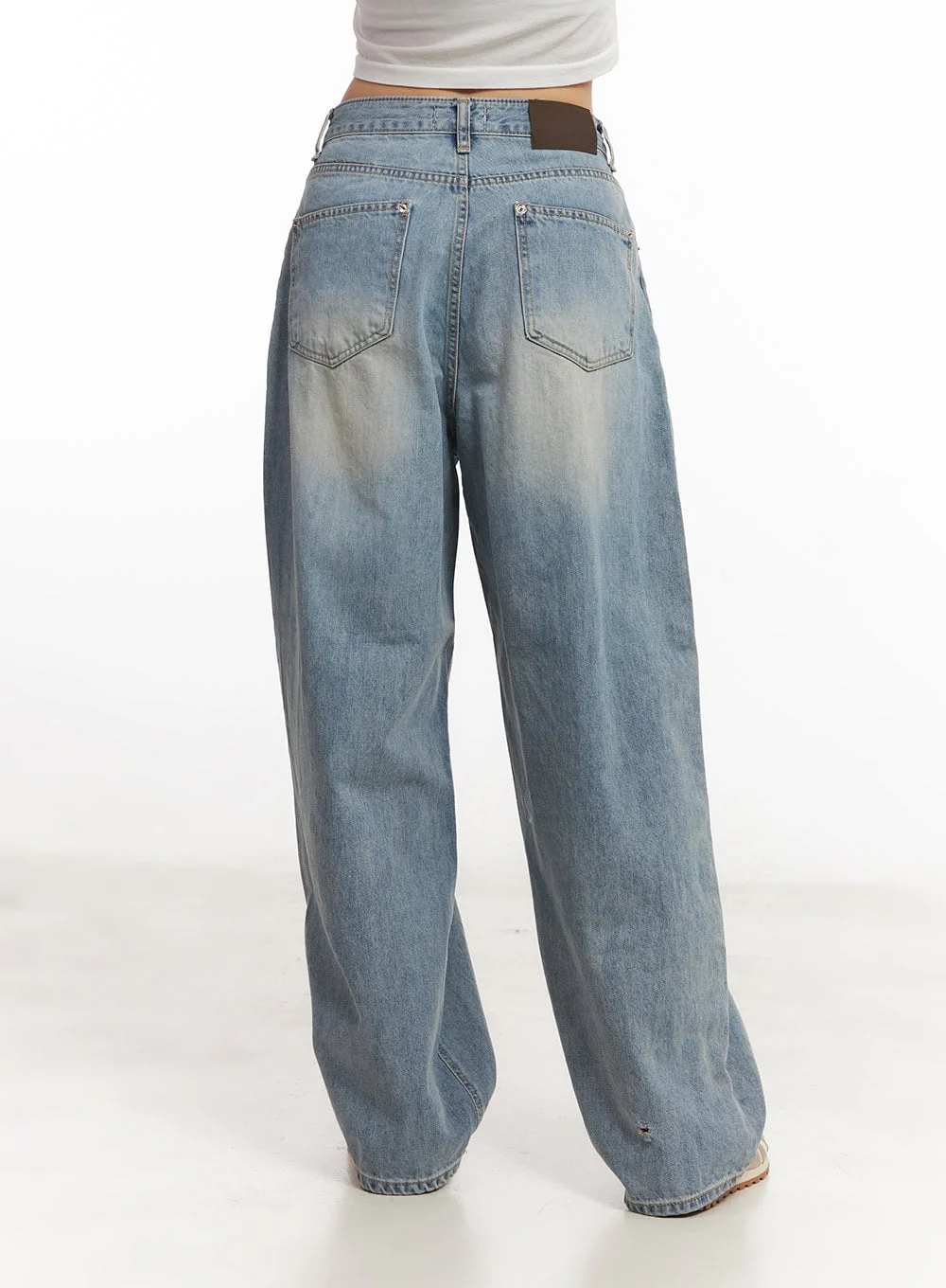 Devyn Wide-Leg Jeans CA503 - Image 6