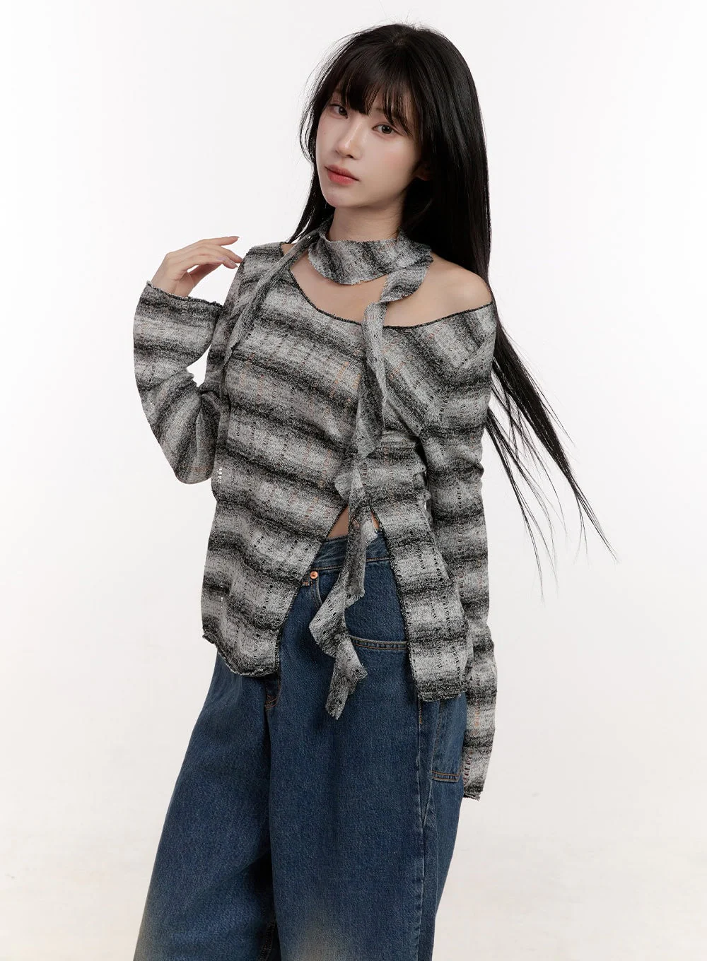 Distressed Striped Sweater with Scarf CJ531 - Image 10