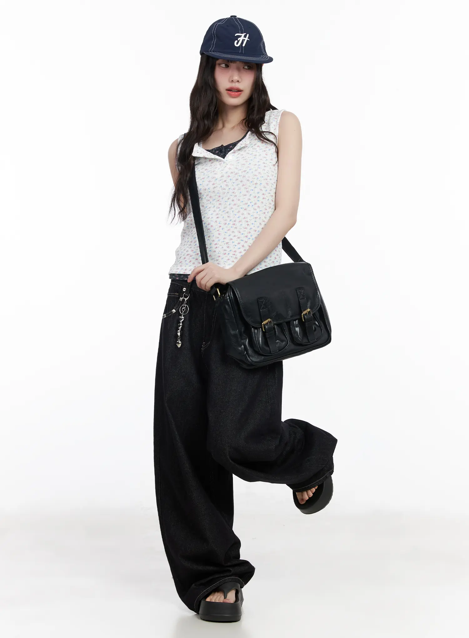 Dulce Studded Wide-Leg Jeans CM526 - Image 3
