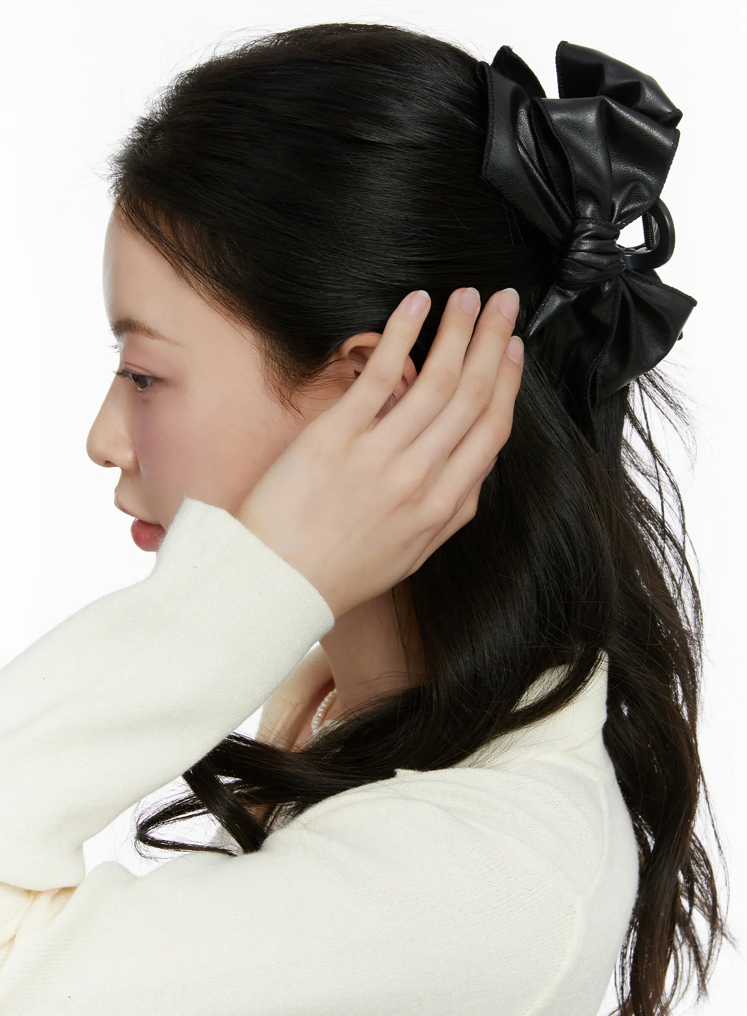 Eco-Leather Bow Claw Clip F502 - Image 2