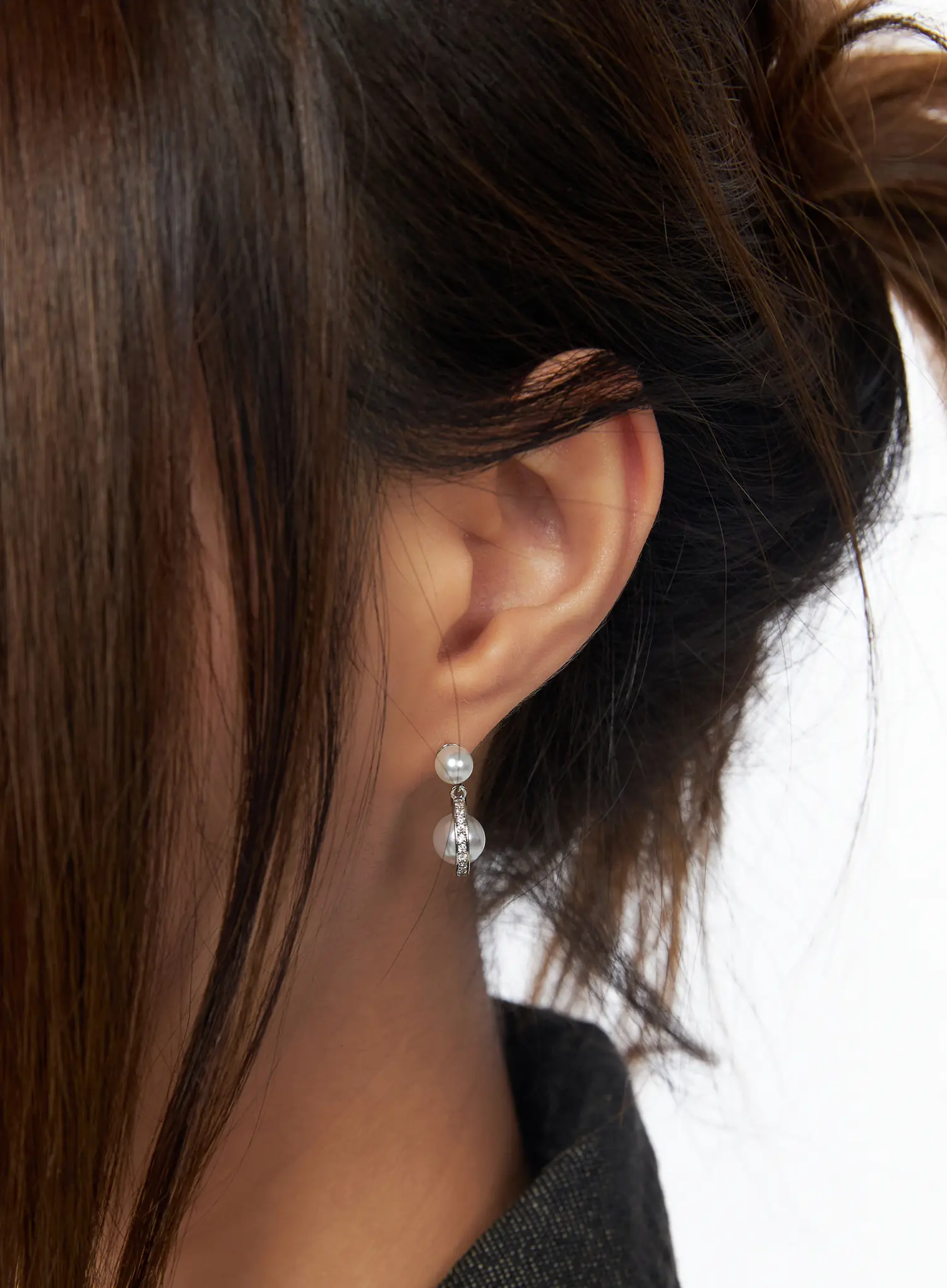Elegant Faux Pearl Drop Earrings CA517 - Image 2