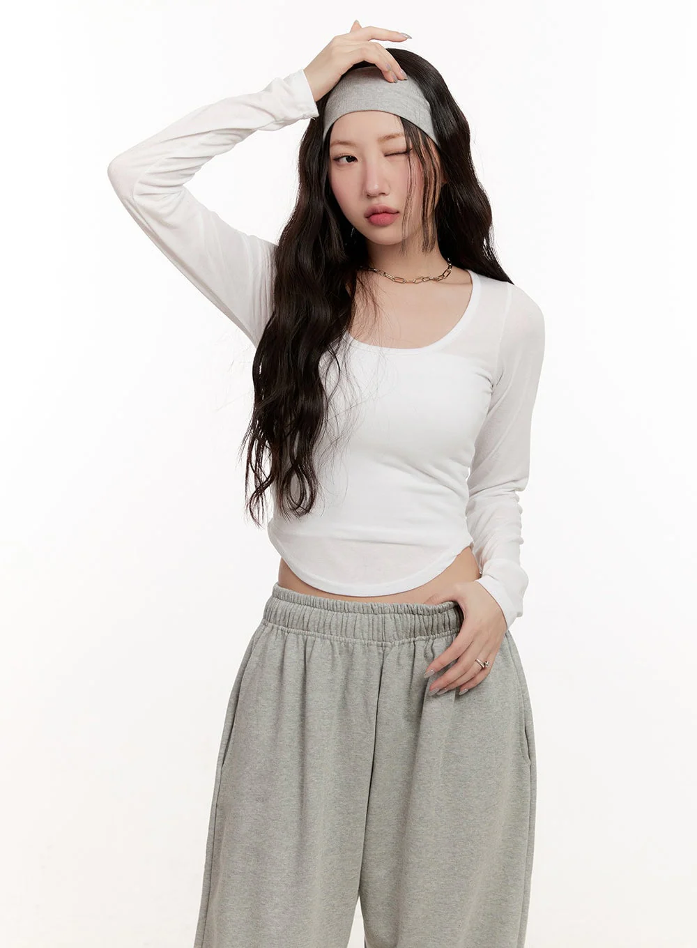 Essential Cropped Long Sleeve Top CM507 - Image 4