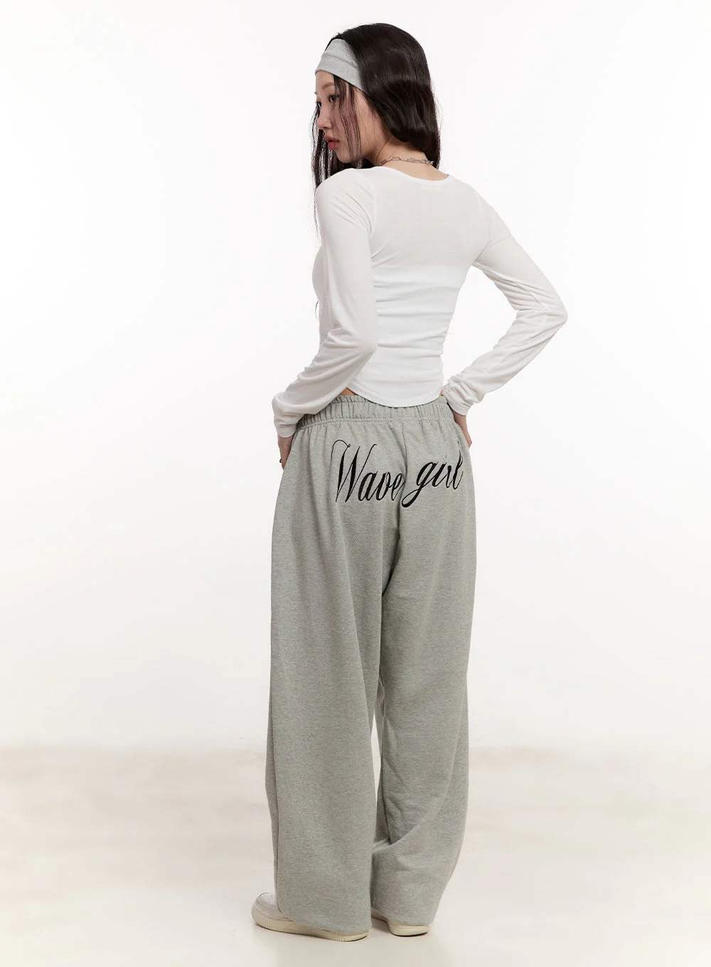 Essential Cropped Long Sleeve Top CM507 - Image 8