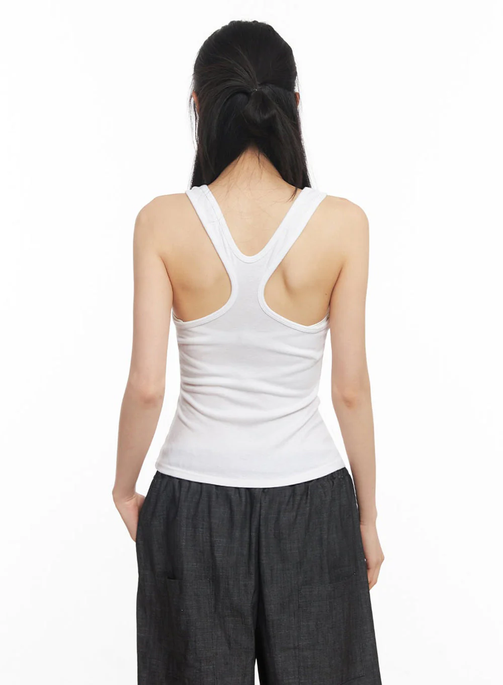 Essential Cross-Back Tank Top IY529 - Image 2