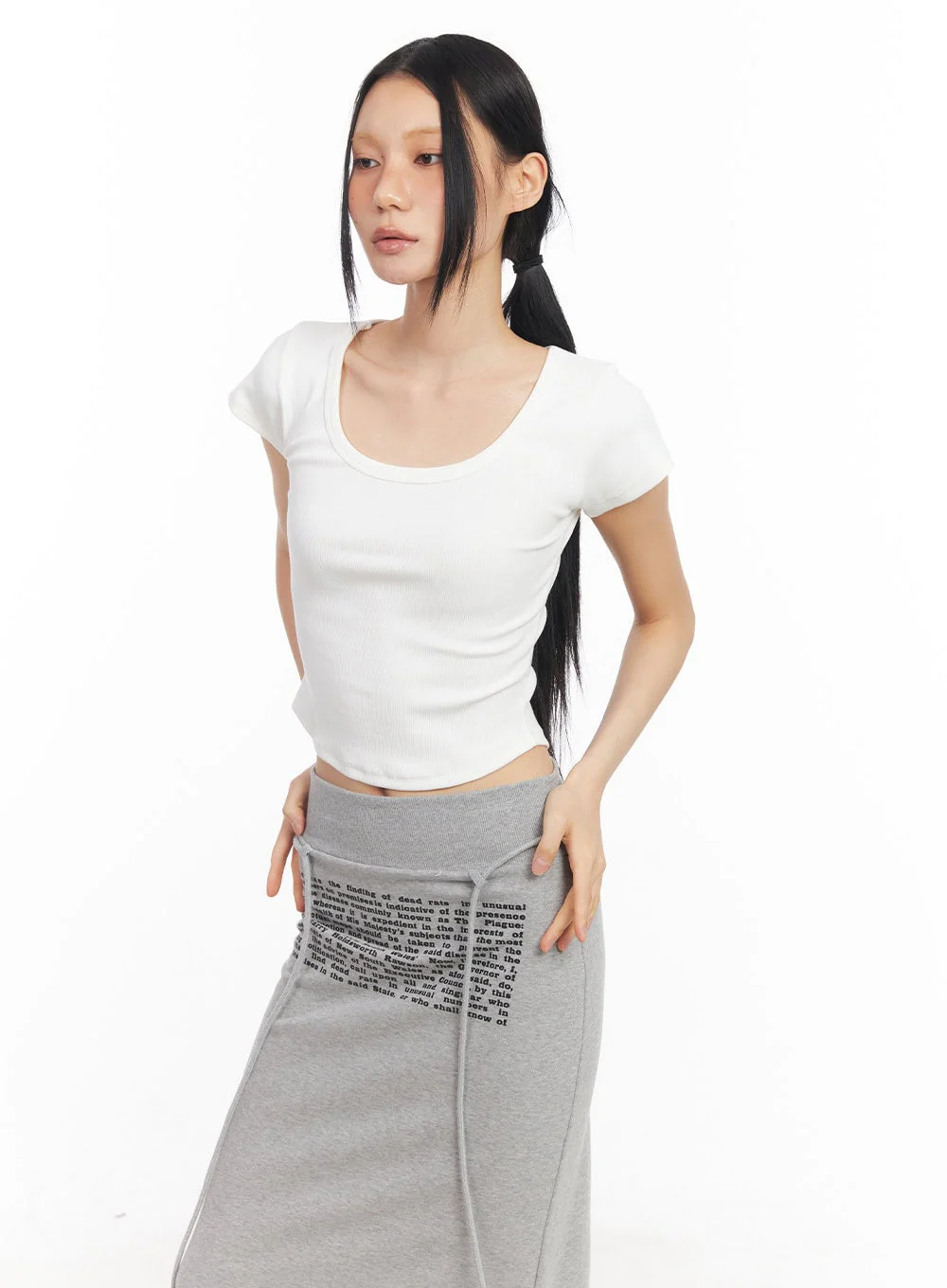 Essential U-Neck Crop Tee CY528 - Image 10
