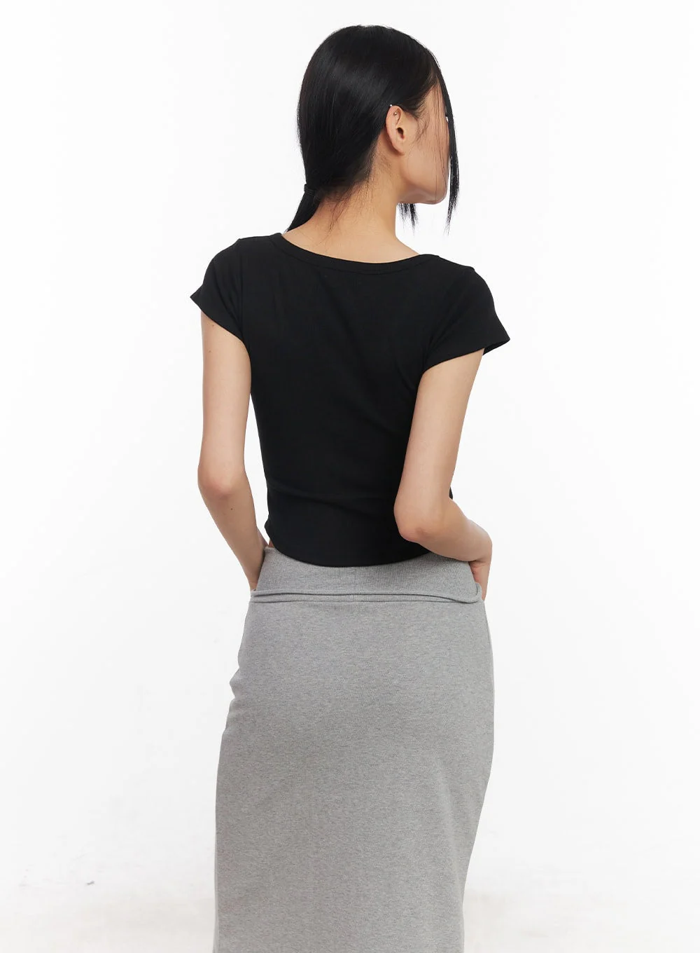 Essential U-Neck Crop Tee CY528 - Image 8