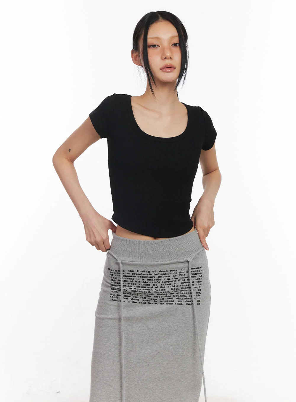 Essential U-Neck Crop Tee CY528 - Image 9