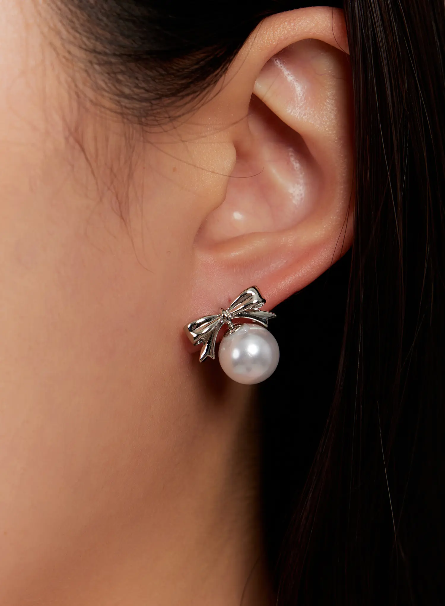 Faux Pearl Bow Stud Earrings IO527 - Image 4