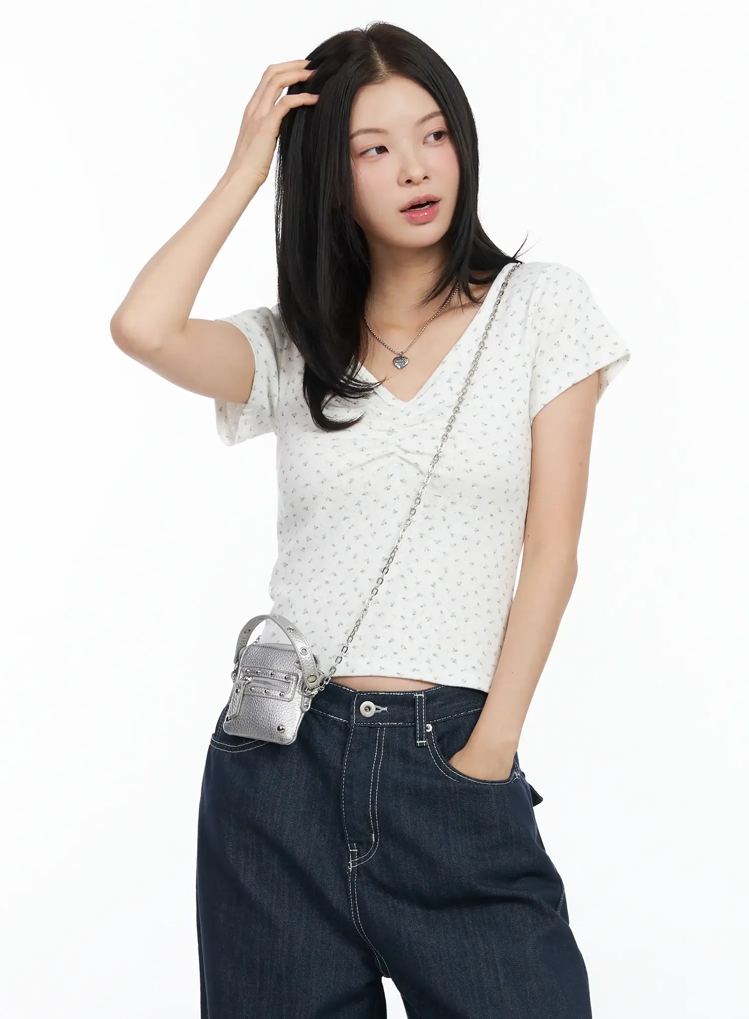 Floral Print V-Neck Tee IM524