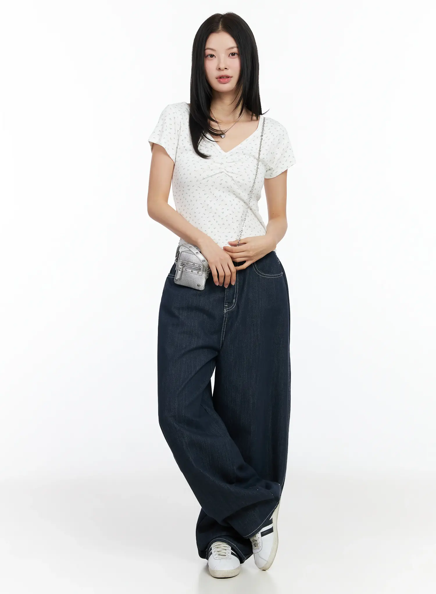 Floral Print V-Neck Tee IM524 - Image 6