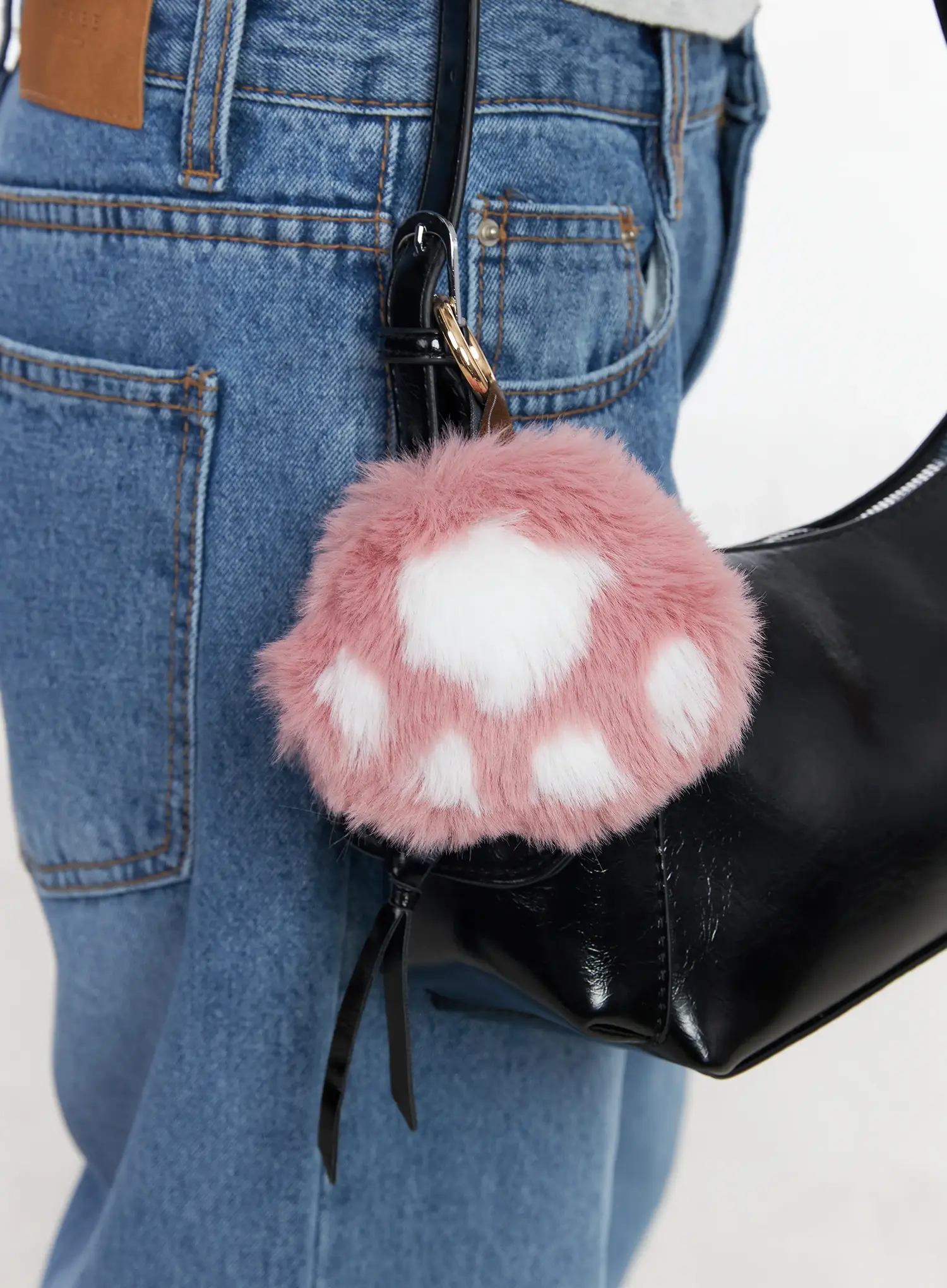 Fluffy Bag Charm CM519 - Image 4