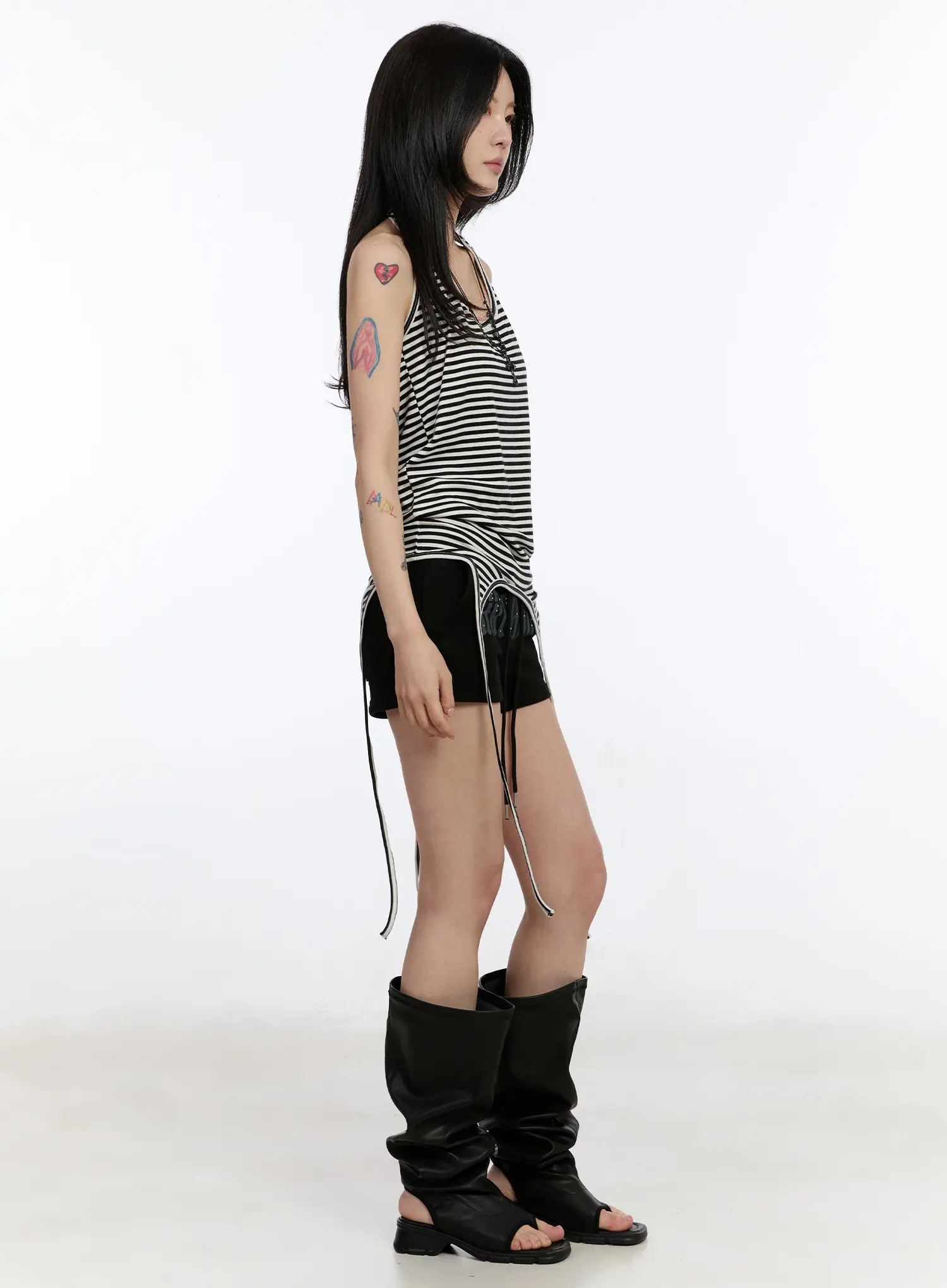 Graphic Print High-Waist Shorts CA508 - Image 6