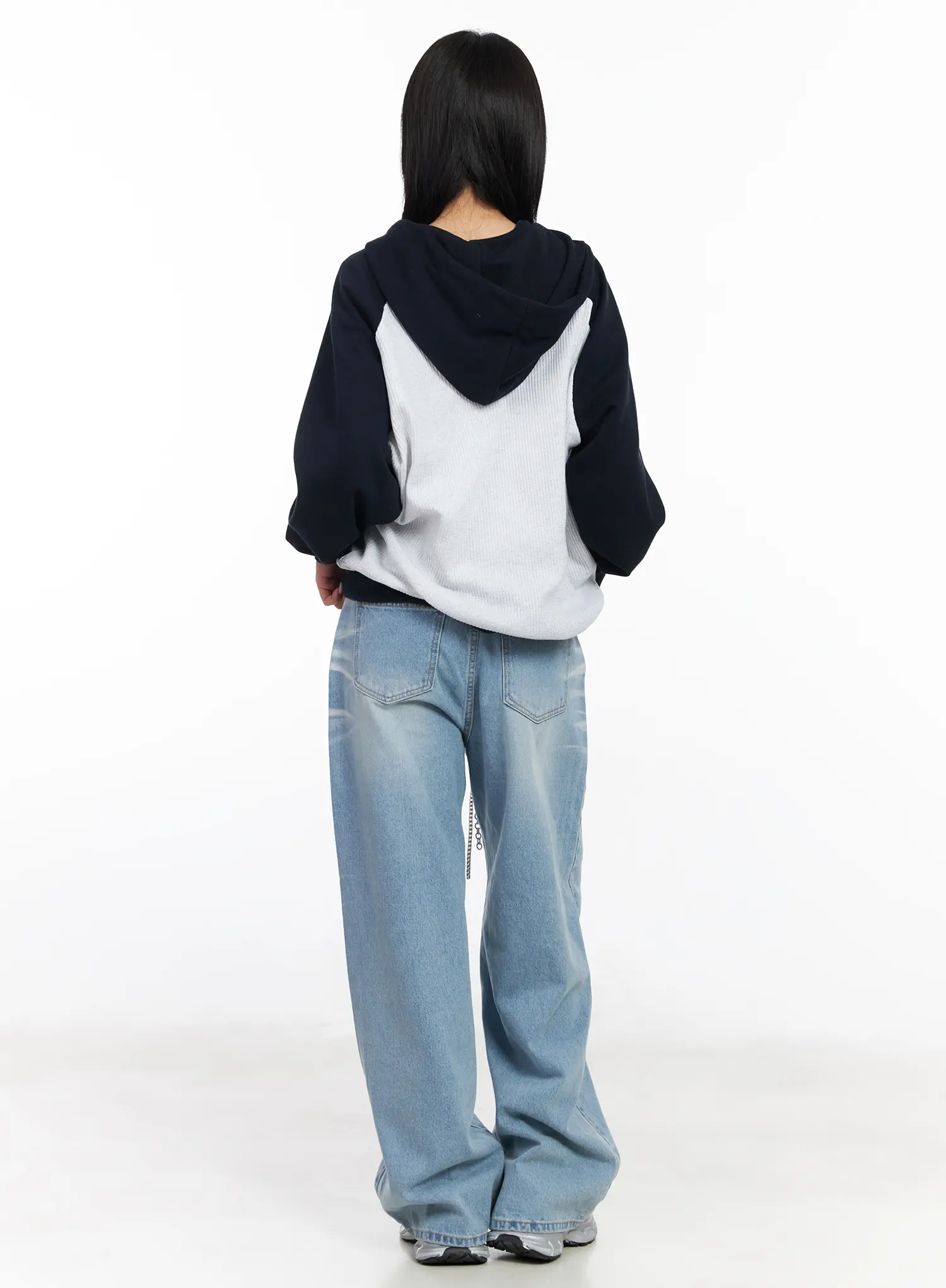Graphic Raglan Zip-Up Hoodie CF526 - Image 11