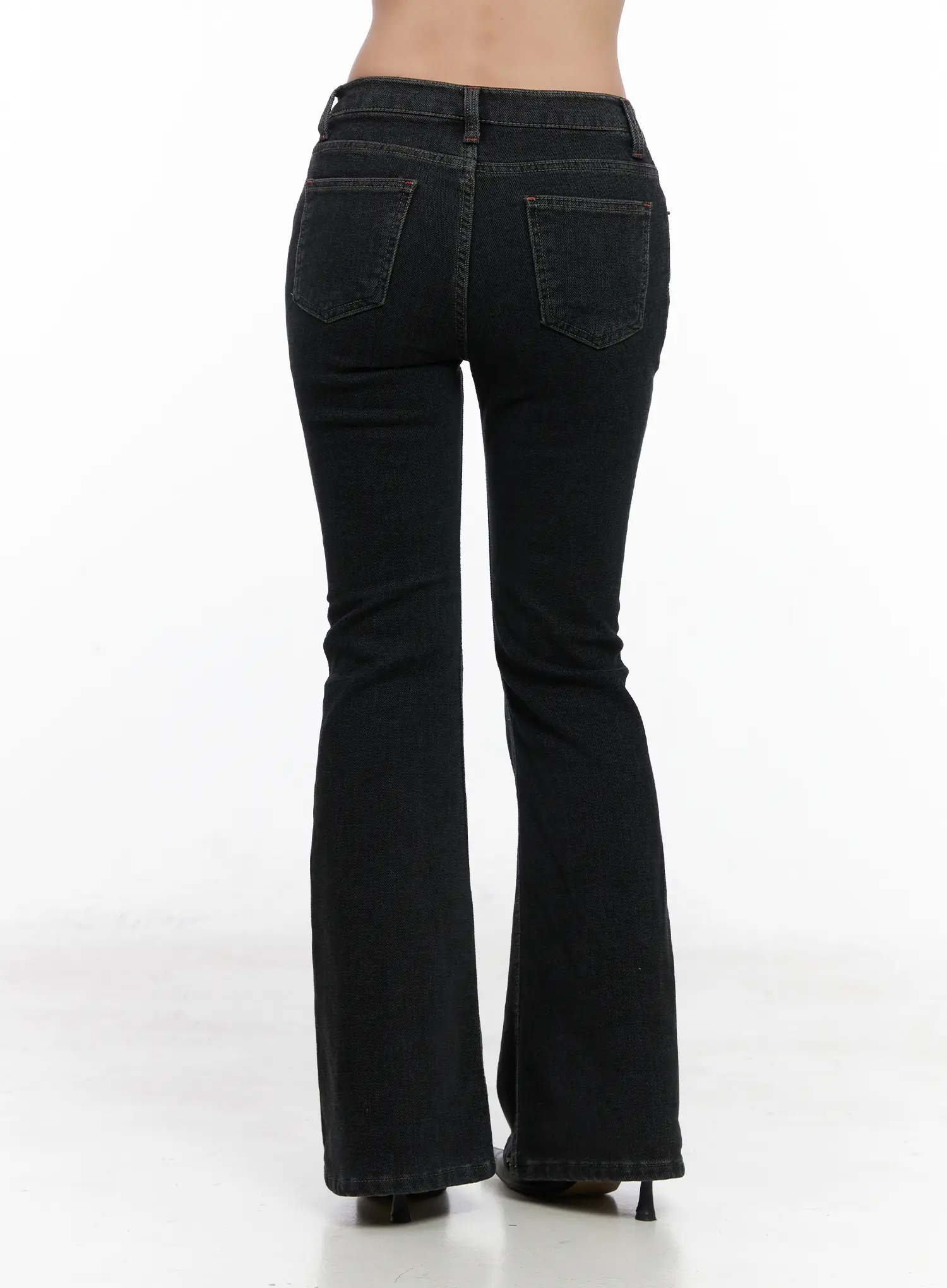 Inaya Low-Rise Flared Hip Pad Jeans CN514 - Image 7