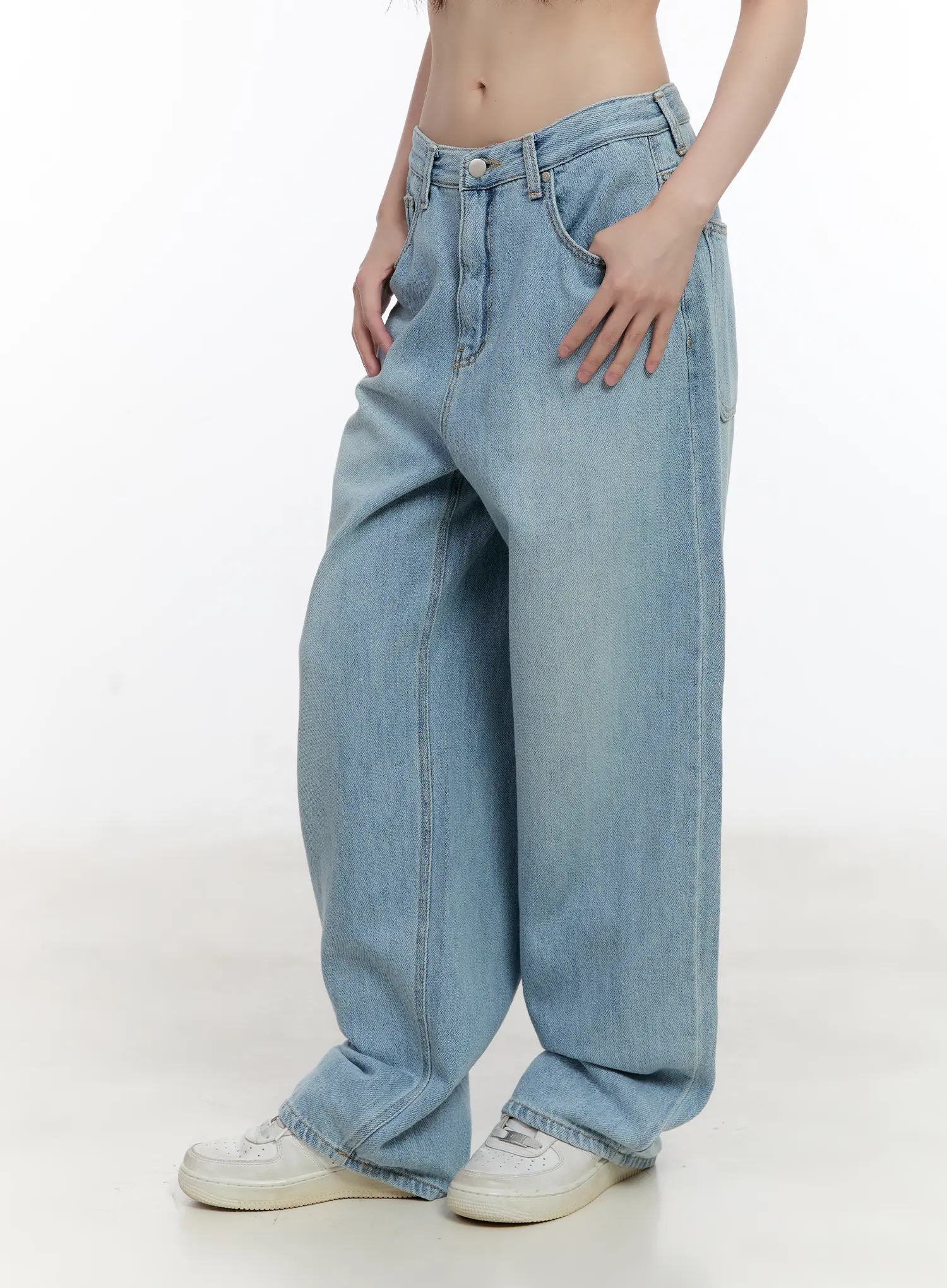 Iroha Lightweight Relaxed Jeans CL507 - Image 4