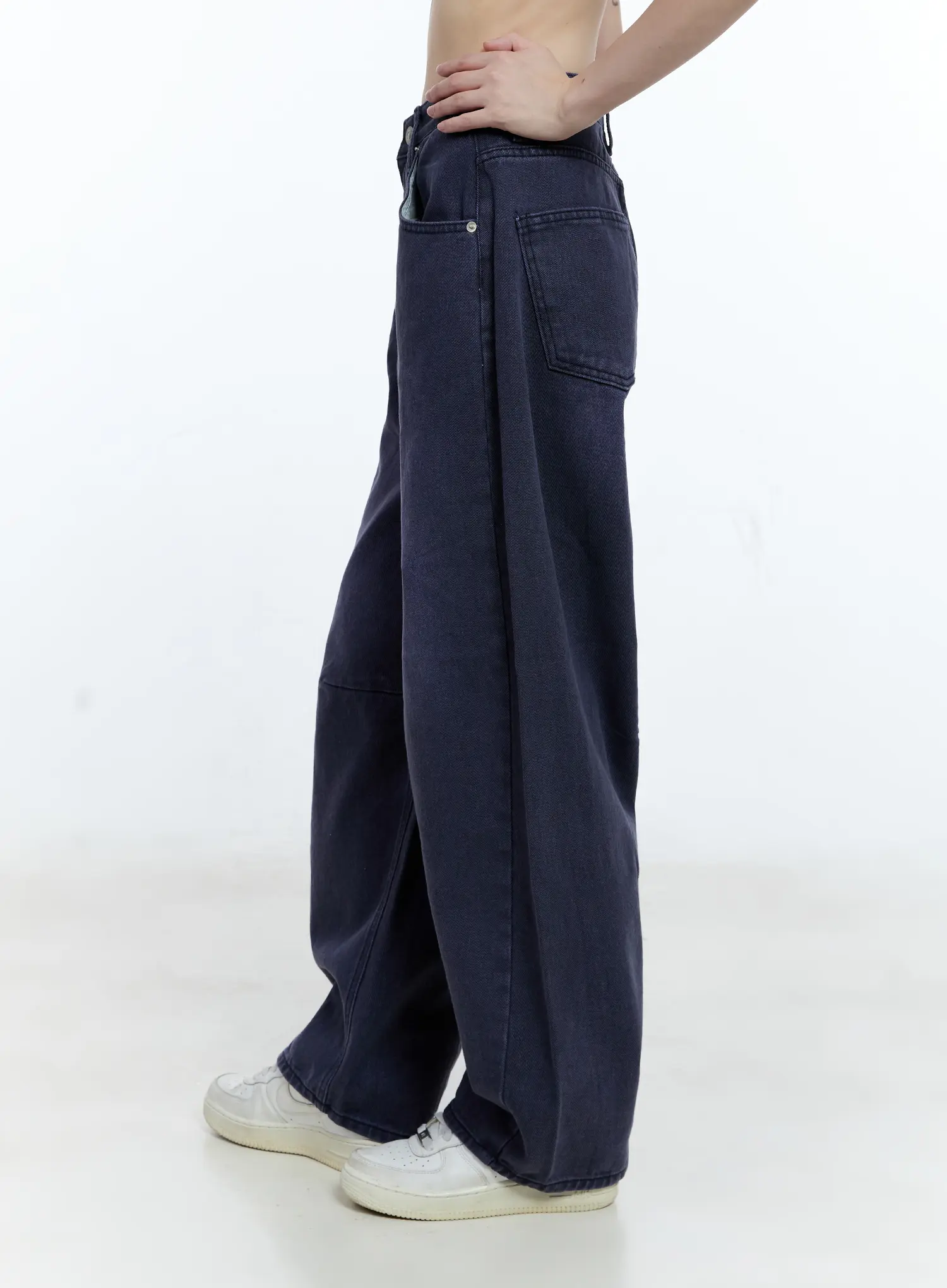Jaeyoung Washed Wide-Leg Jeans CG507 - Image 4