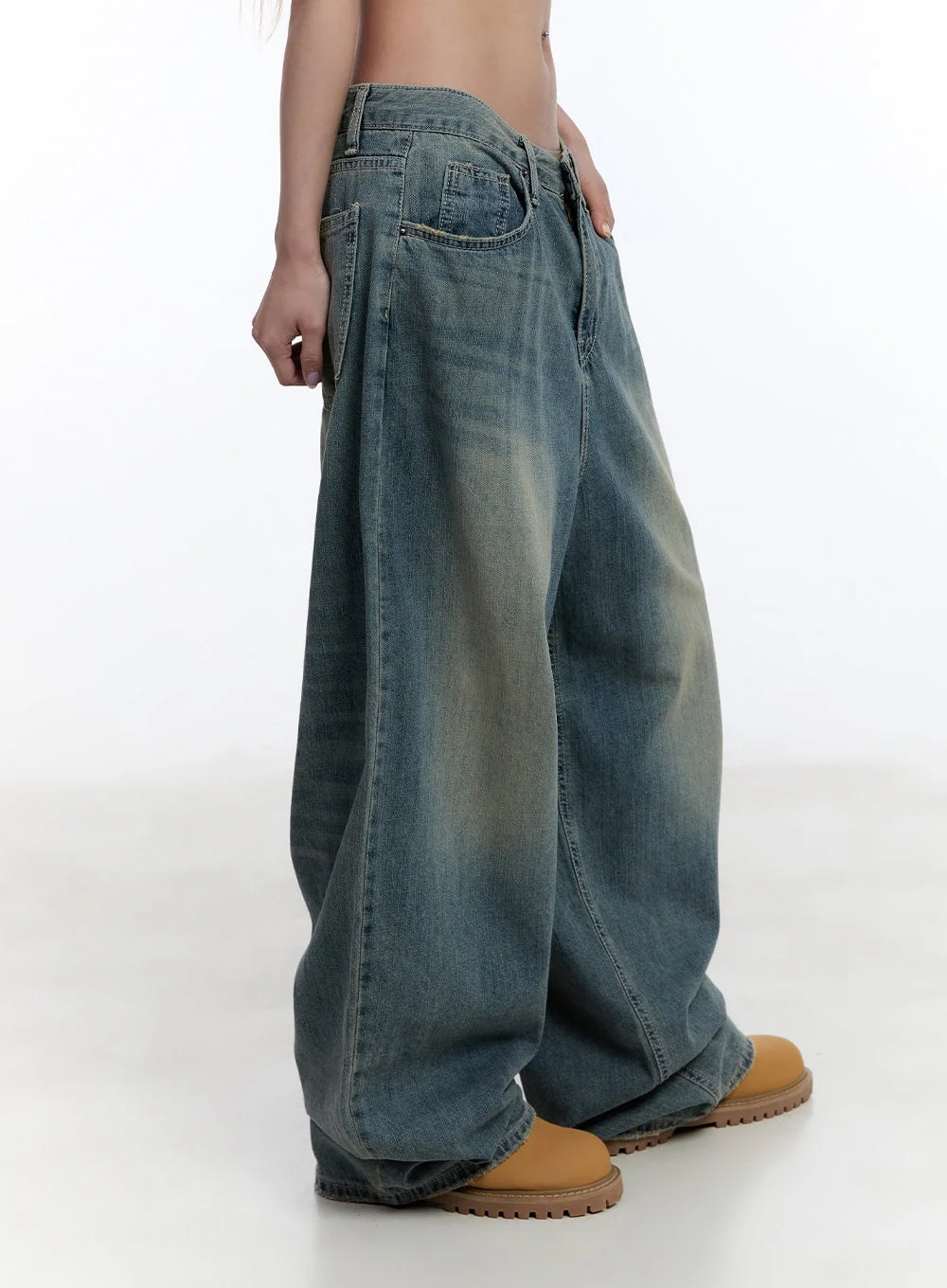 Jenna Relaxed-Fit Wide-Leg Jeans CU502 - Image 3