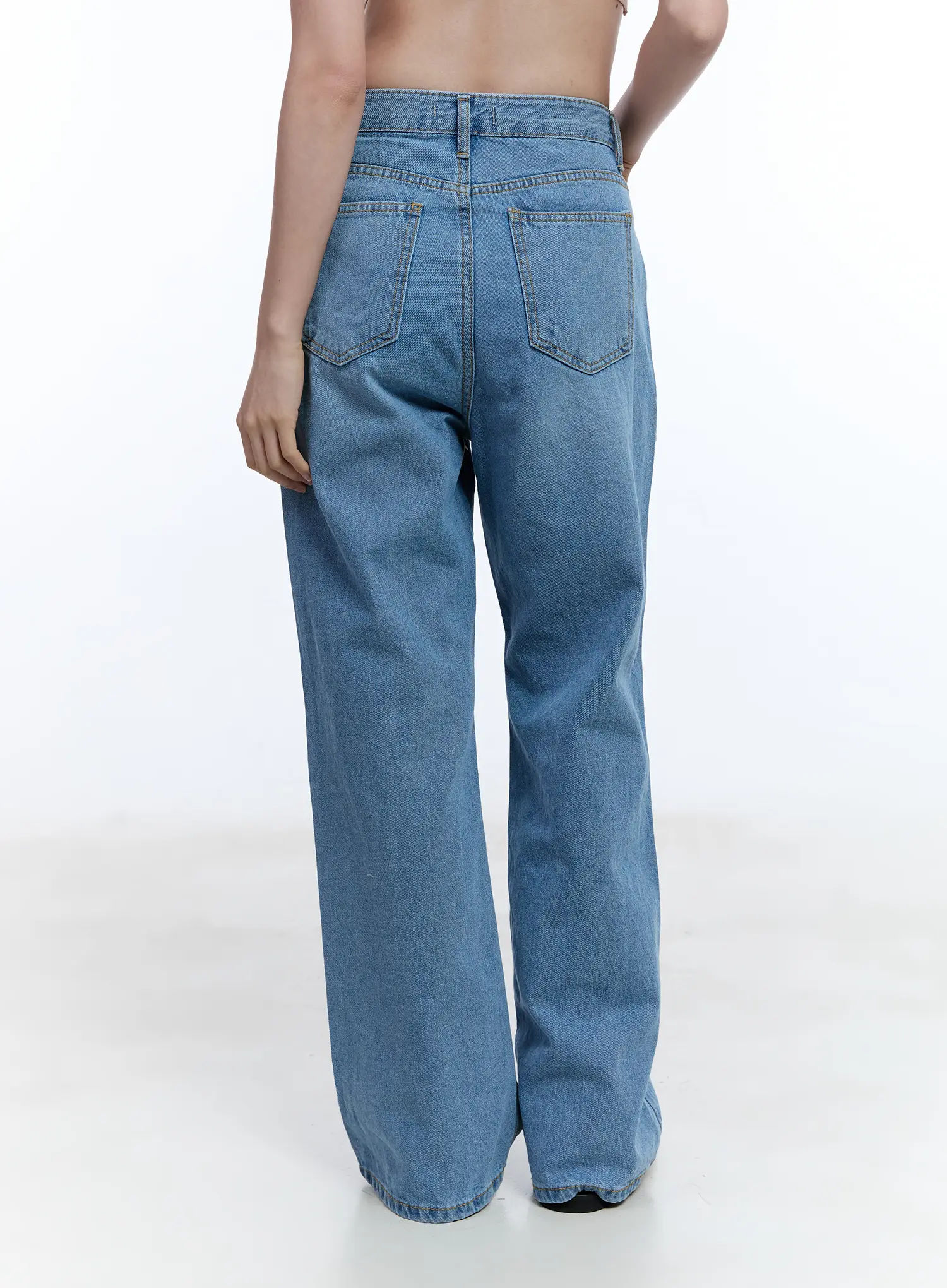 Jisoo Straight-Fit Jeans CU513 - Image 7