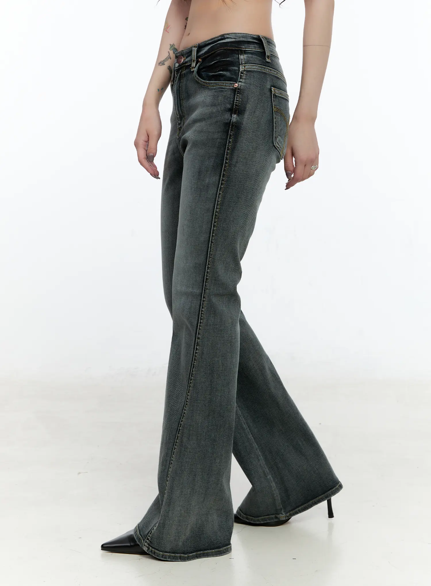 Judith Washed Bootcut Jeans CN517 - Image 5