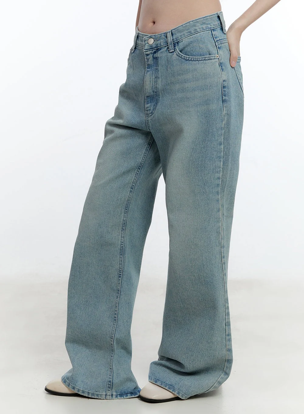 Kacy Washed Wide-Fit Flared Jeans CM521 - Image 5