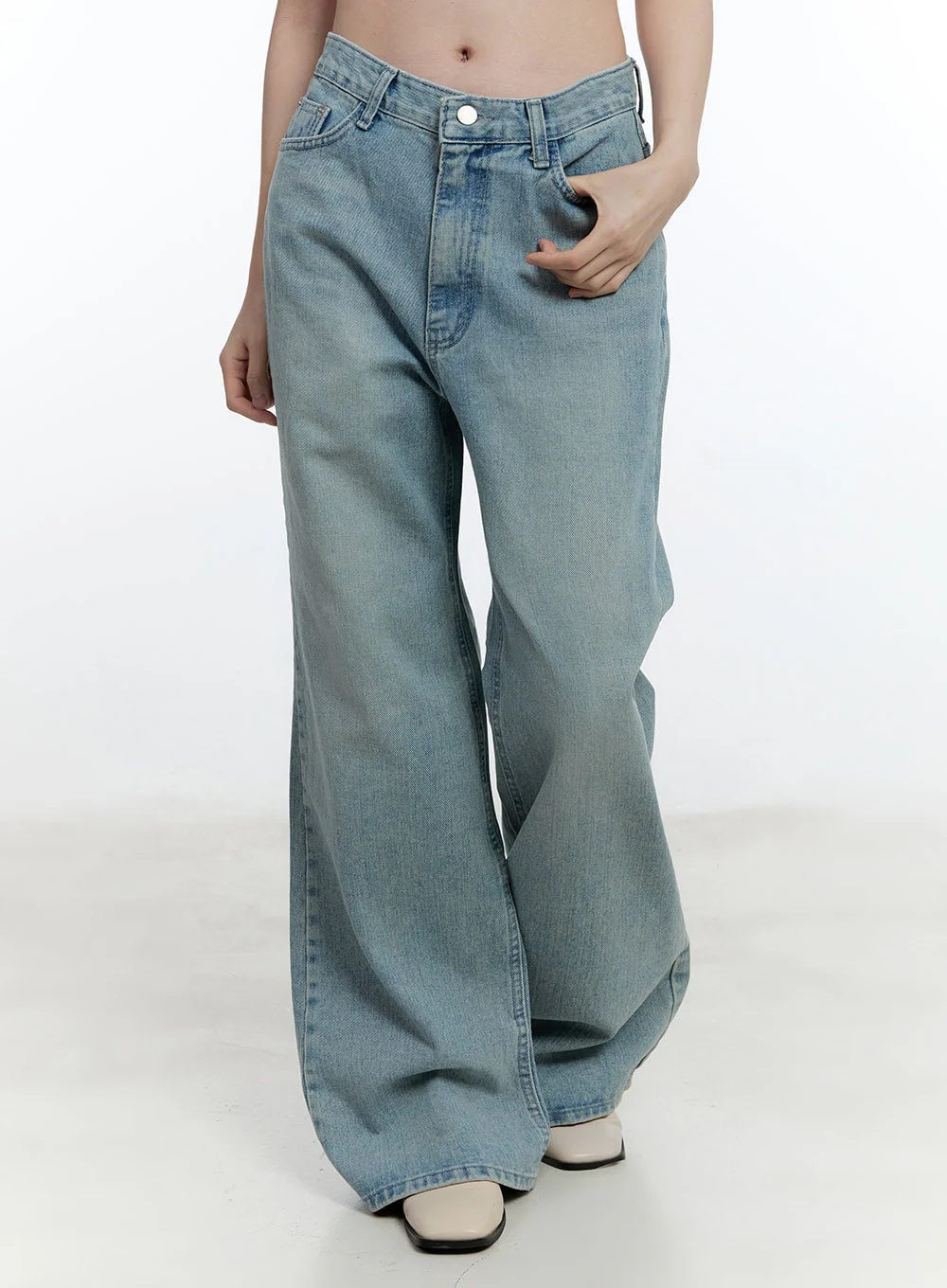 Kacy Washed Wide-Fit Flared Jeans CM521 - Image 8