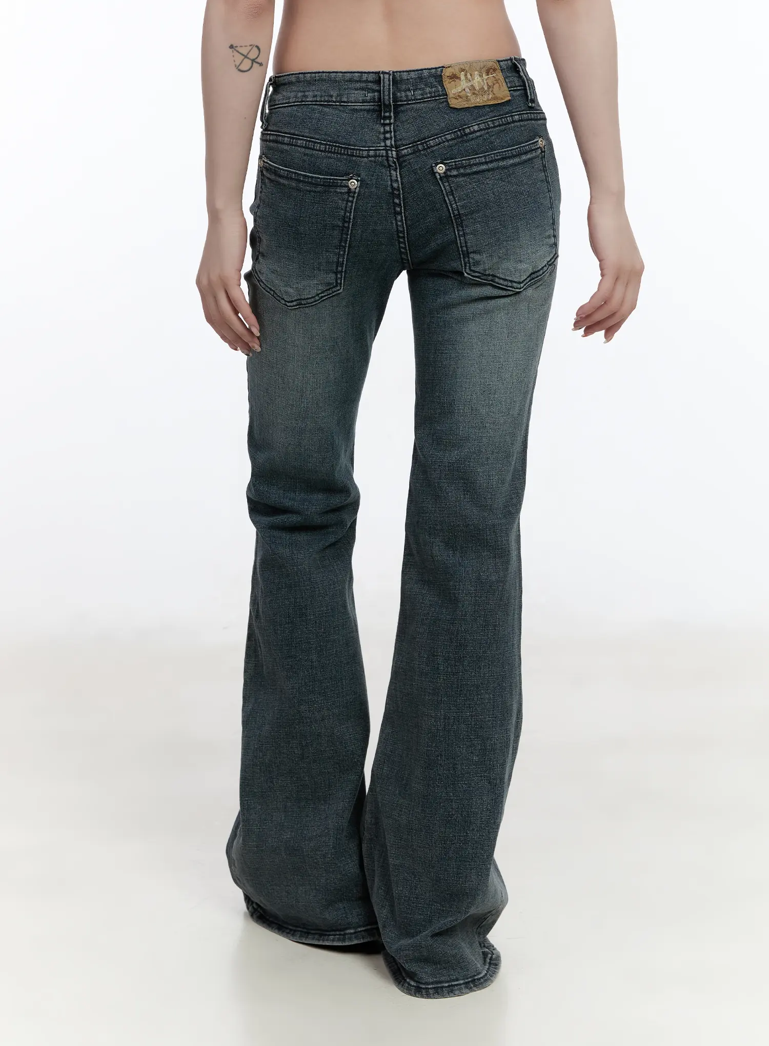 Kailani Low-Rise Washed Bootcut Flared Jeans CA501 - Image 4