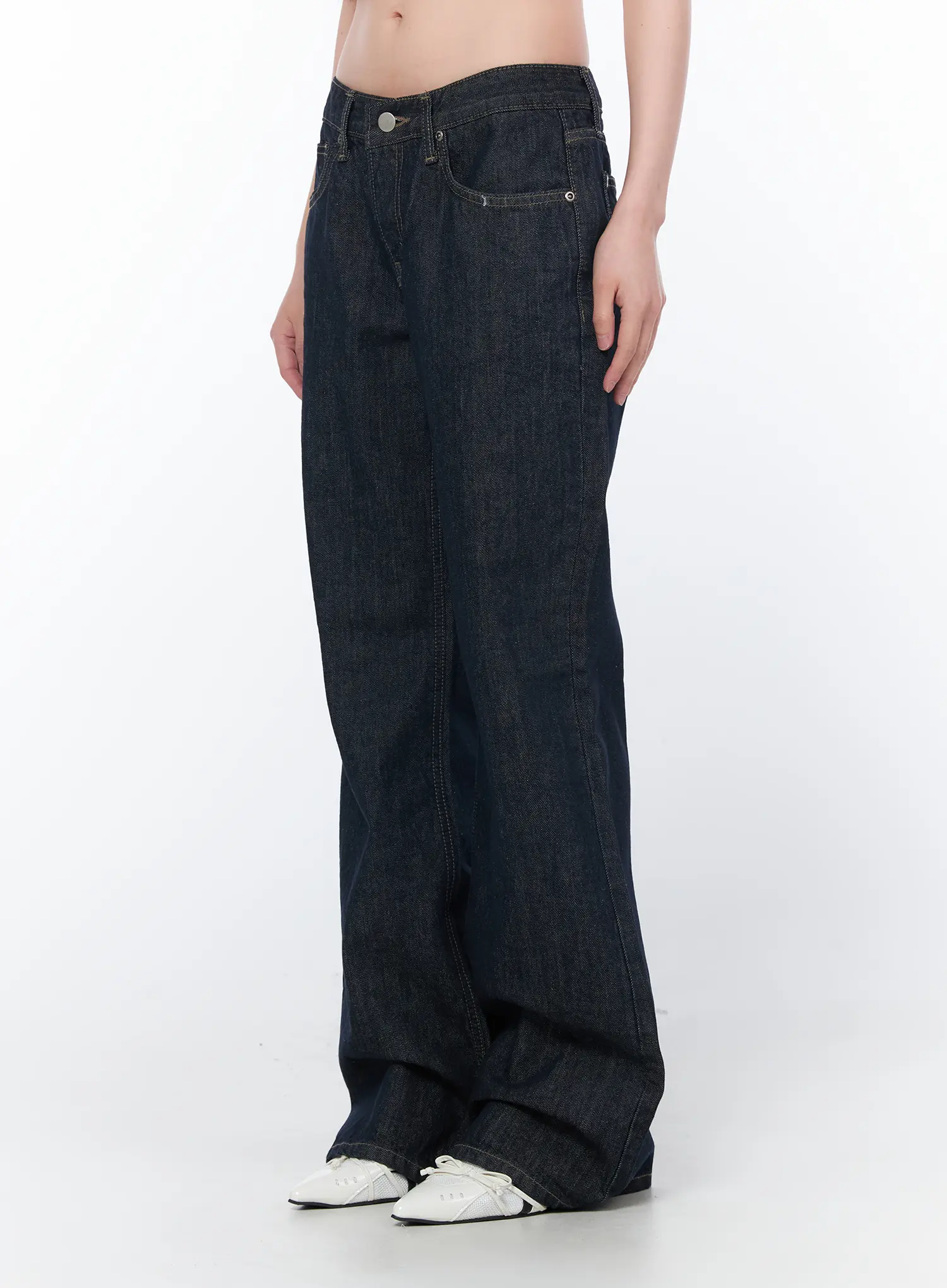 Keziah Straight-Leg Jeans CA529 - Image 8