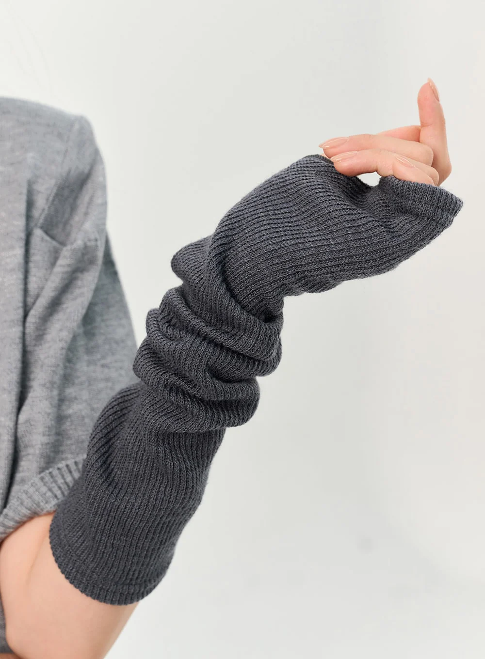 Knitted Arm Warmer OO331 - Image 5
