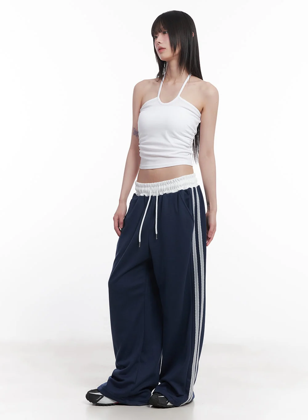 Lace-Striped Wide-Fit Sweatpants CU506 - Image 3