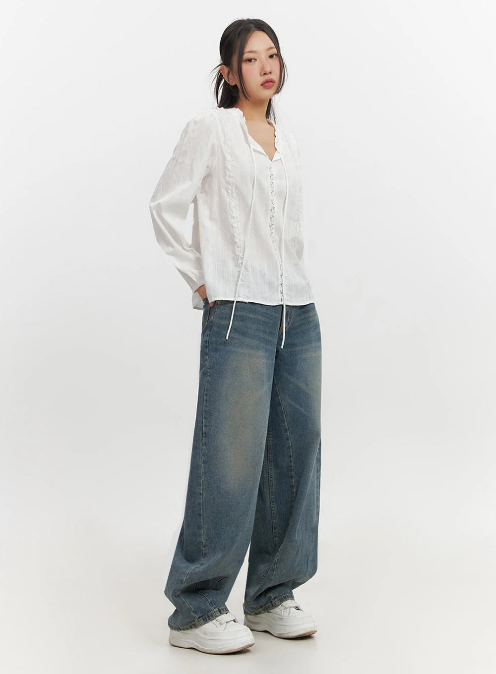 Lace-Trim Loose-Fit Blouse IF511 - Image 12