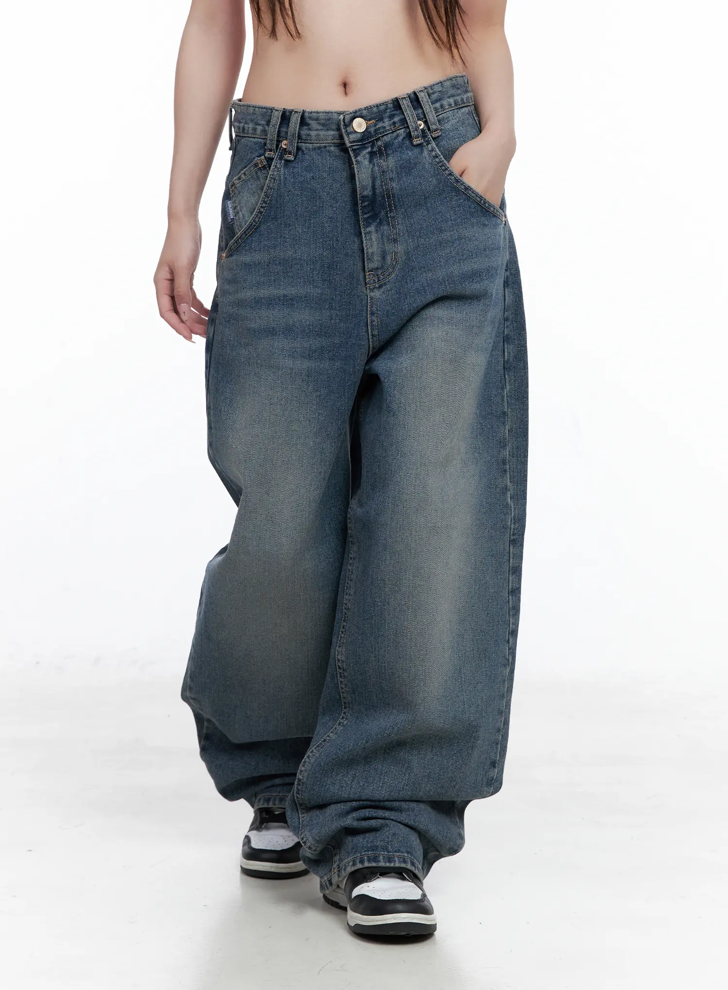 Laney Washed Wide-Leg Jeans CO520 - Image 11