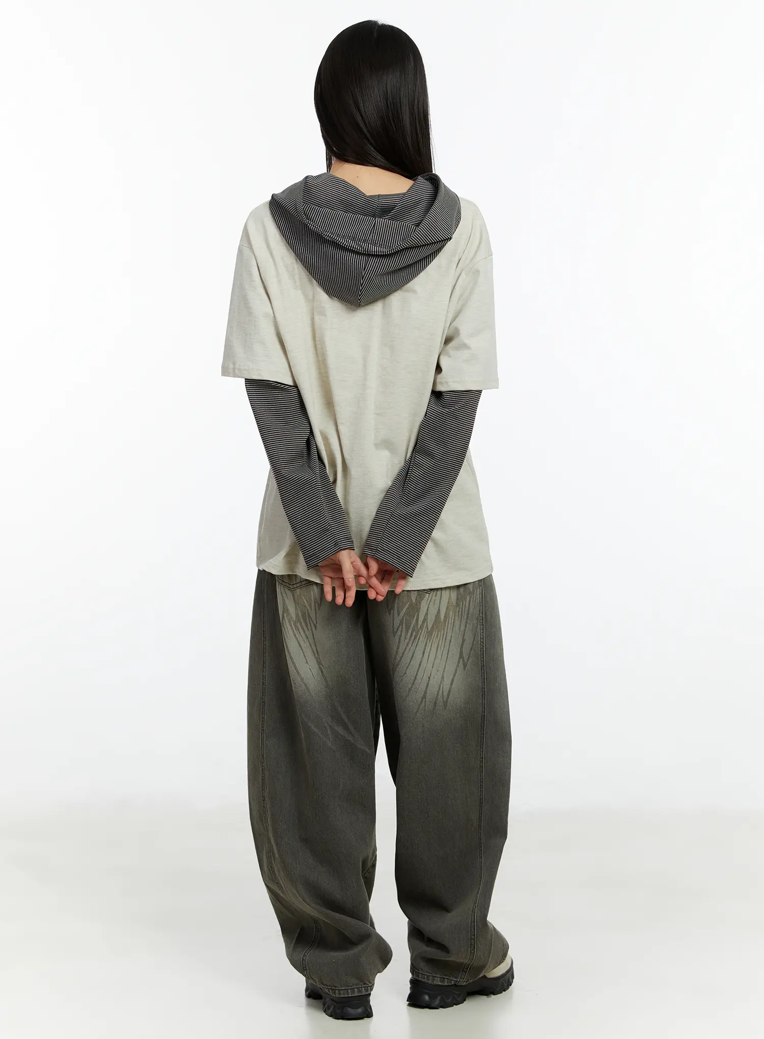 Layered Hooded Graphic Long Sleeve Top CF509 - Image 5