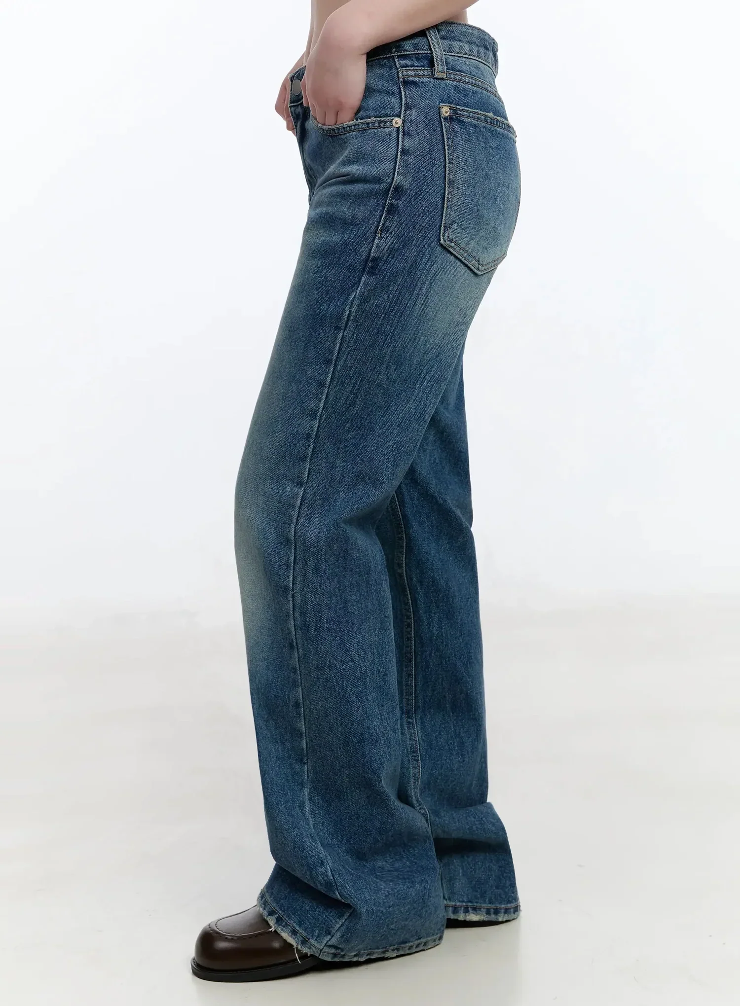 Layia Loose-Fit Flared Bootcut Jeans IM513 - Image 9