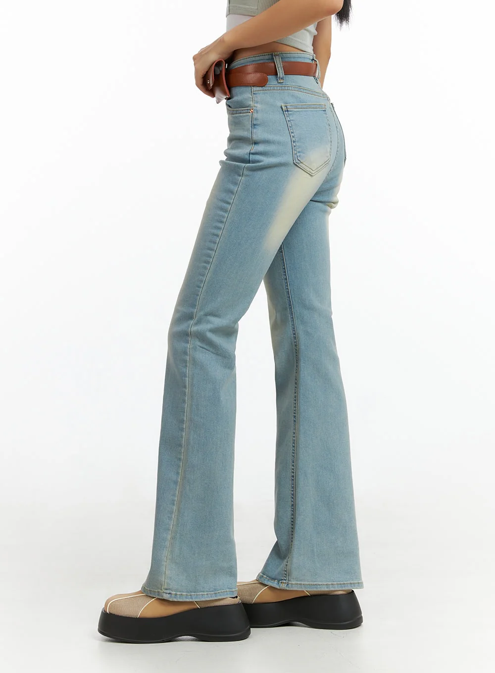 Light Washed Slim Fit Bootcut Jeans IL409 - Image 4