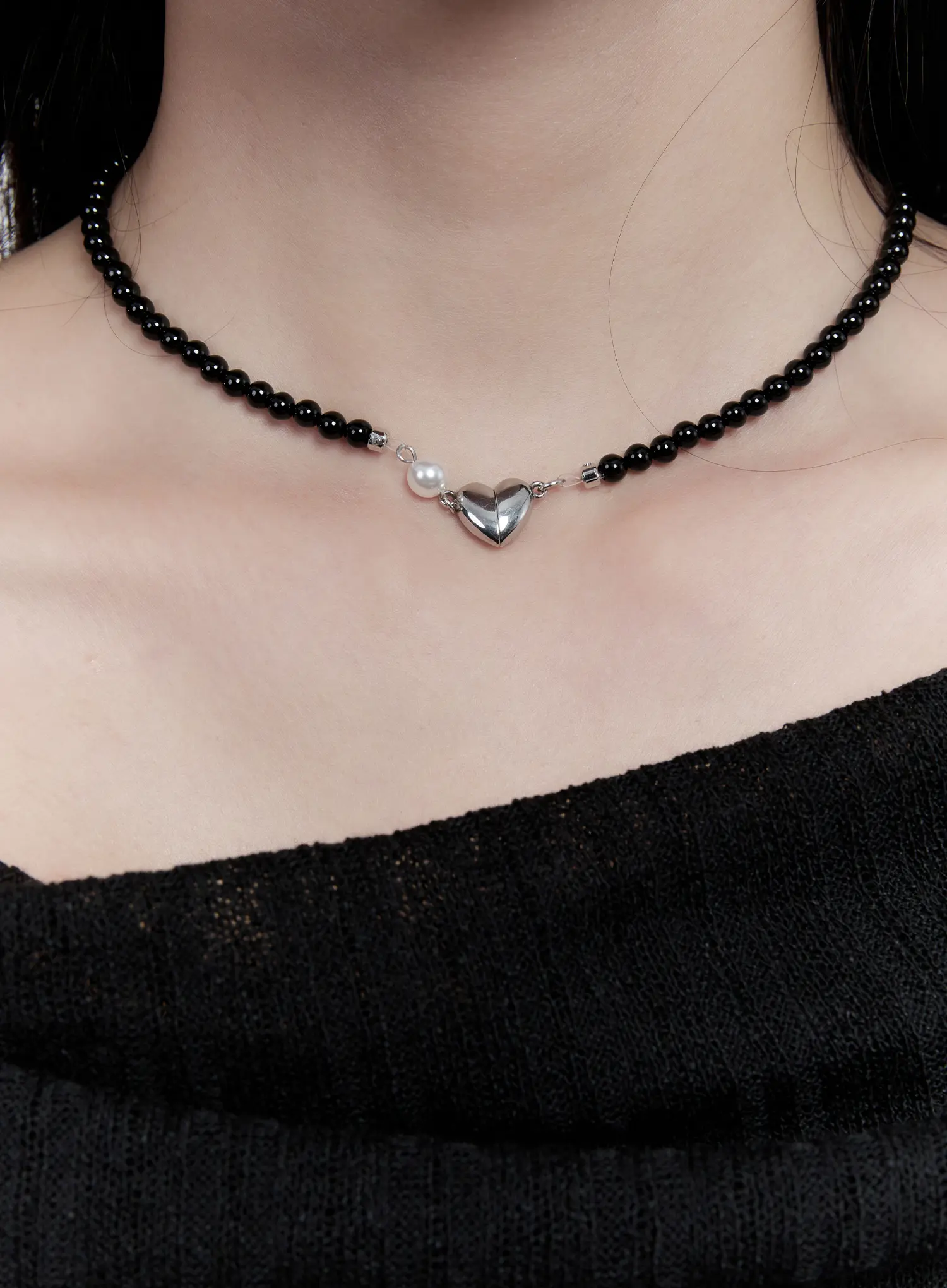 Locking Heart Magnetic Necklace CC0608