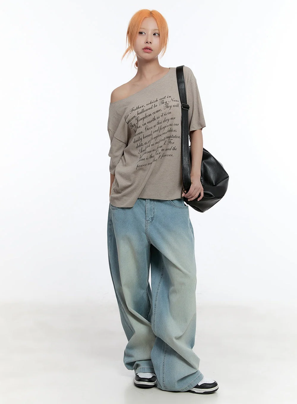 Loose-Fit Graphic Off-Shoulder Tee CU502