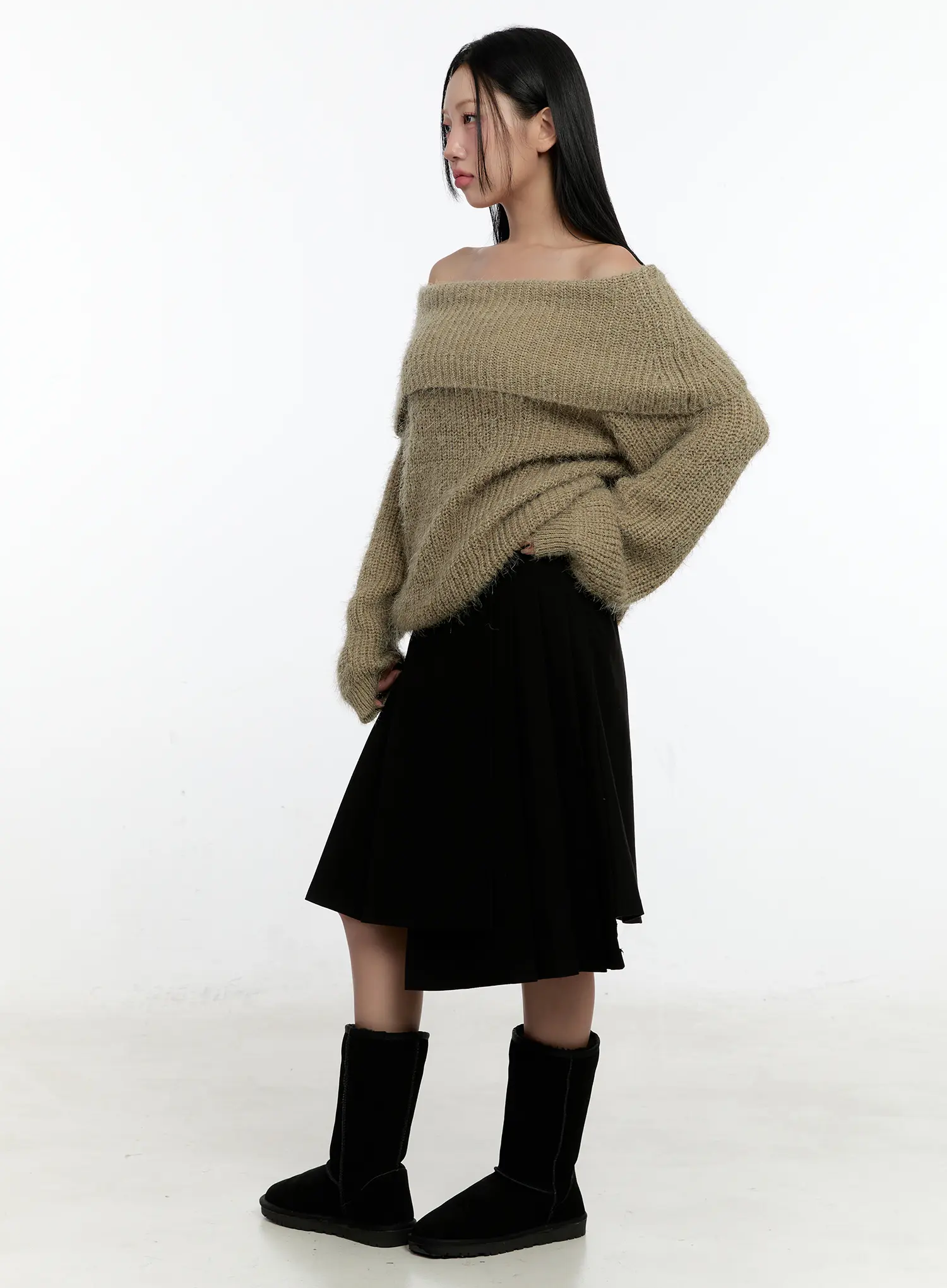 Loose Fit Off-Shoulder Knit Sweater CN505 - Image 4