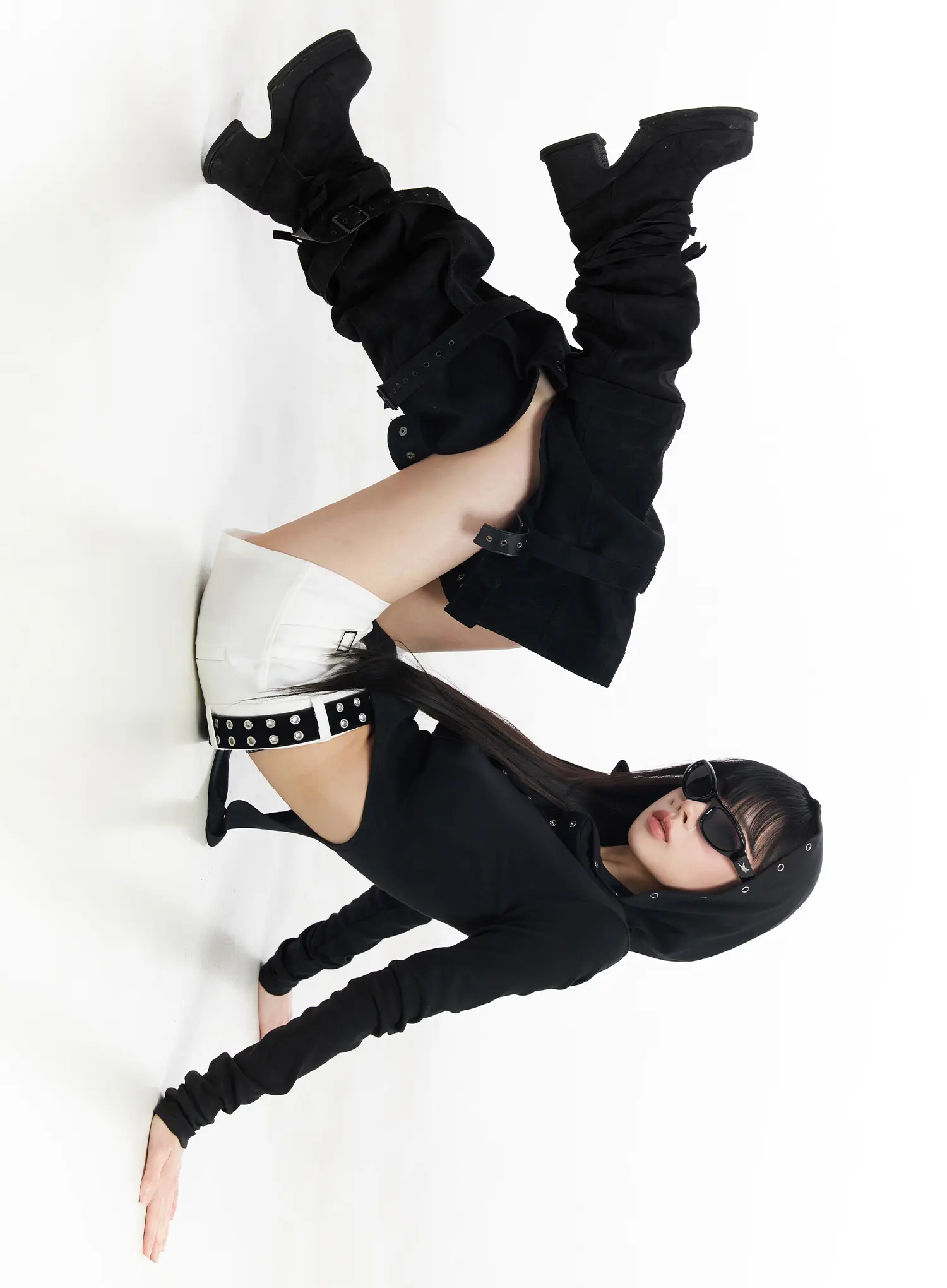 Low Rise Buckle Shorts CF519 - Image 8