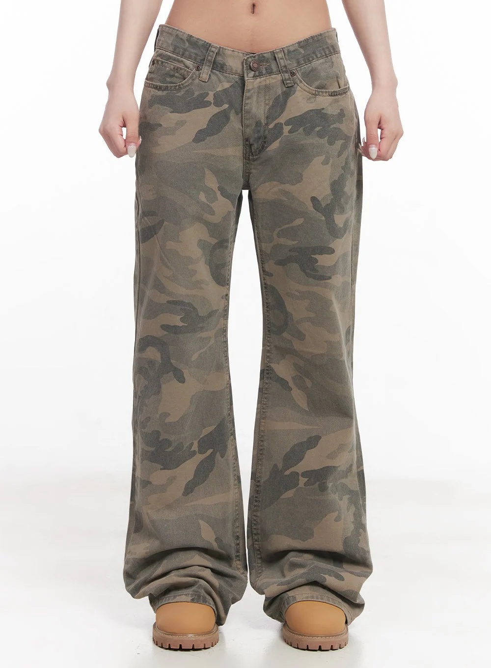 Low-Rise Camo Bootcut Pants CY527
