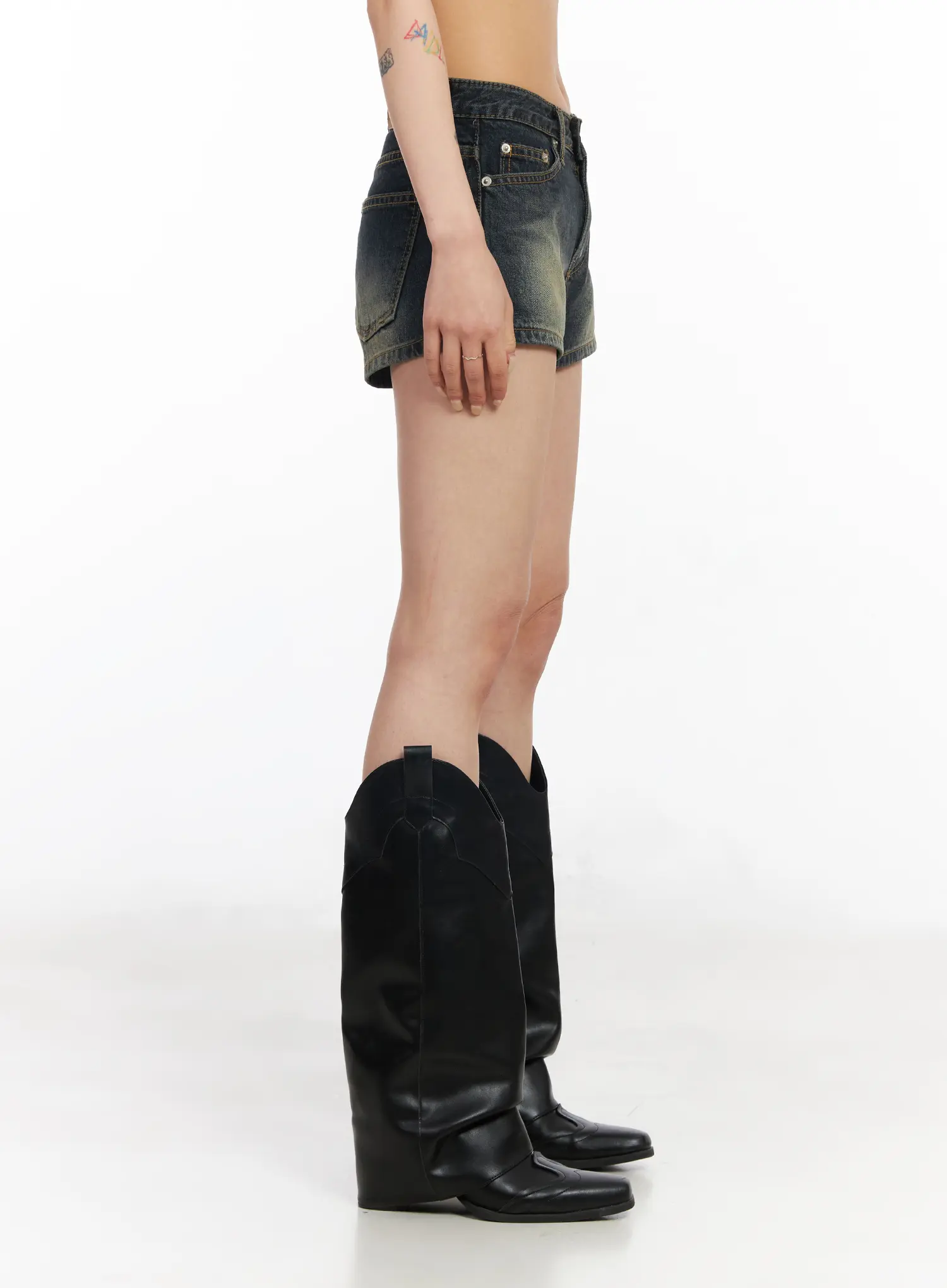 Low Rise Dark Vintage Wash Denim Shorts CM517 - Image 4