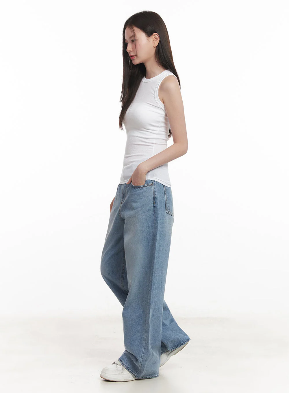 Maiva Wide-Leg Jeans IY509 - Image 9