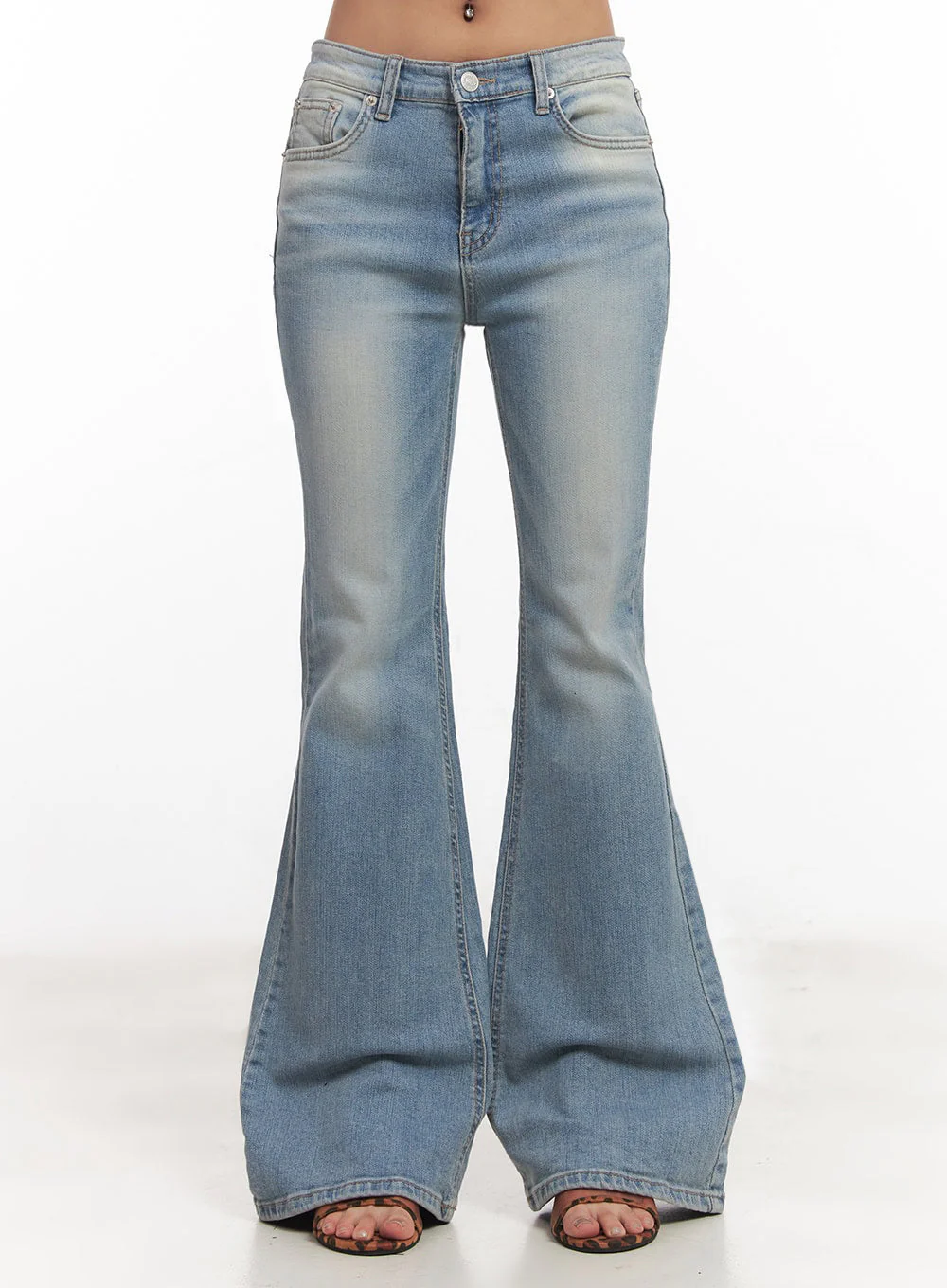 May Washed Flared Jeans IA515 - Image 5