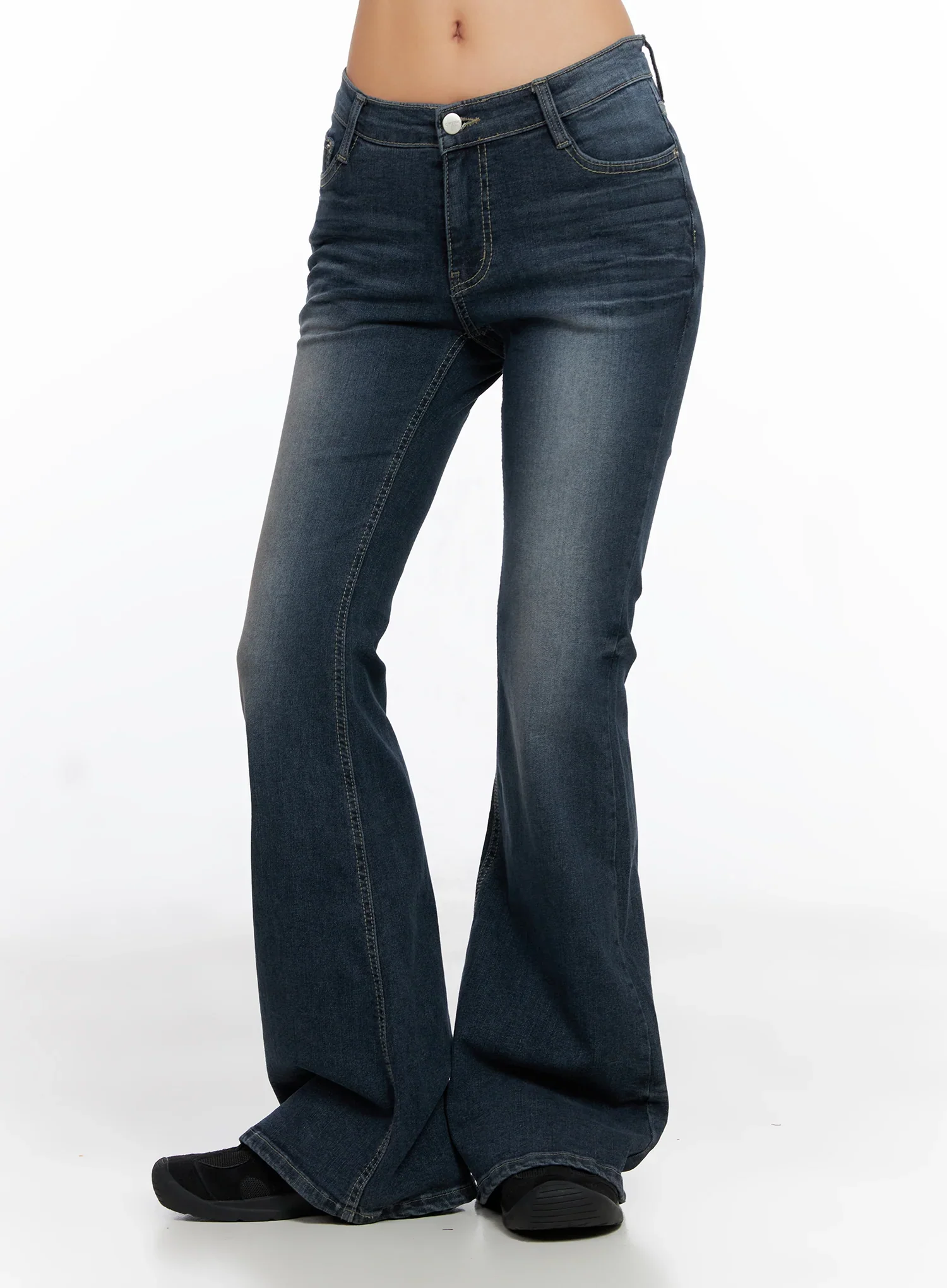 Melina Low-Rise Flare Jeans CO514 - Image 5