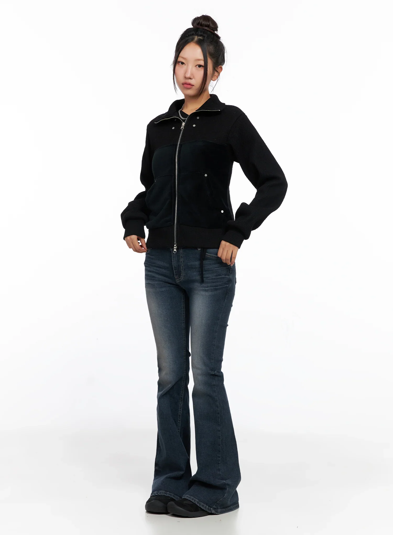 Melina Low-Rise Flare Jeans CO514 - Image 6