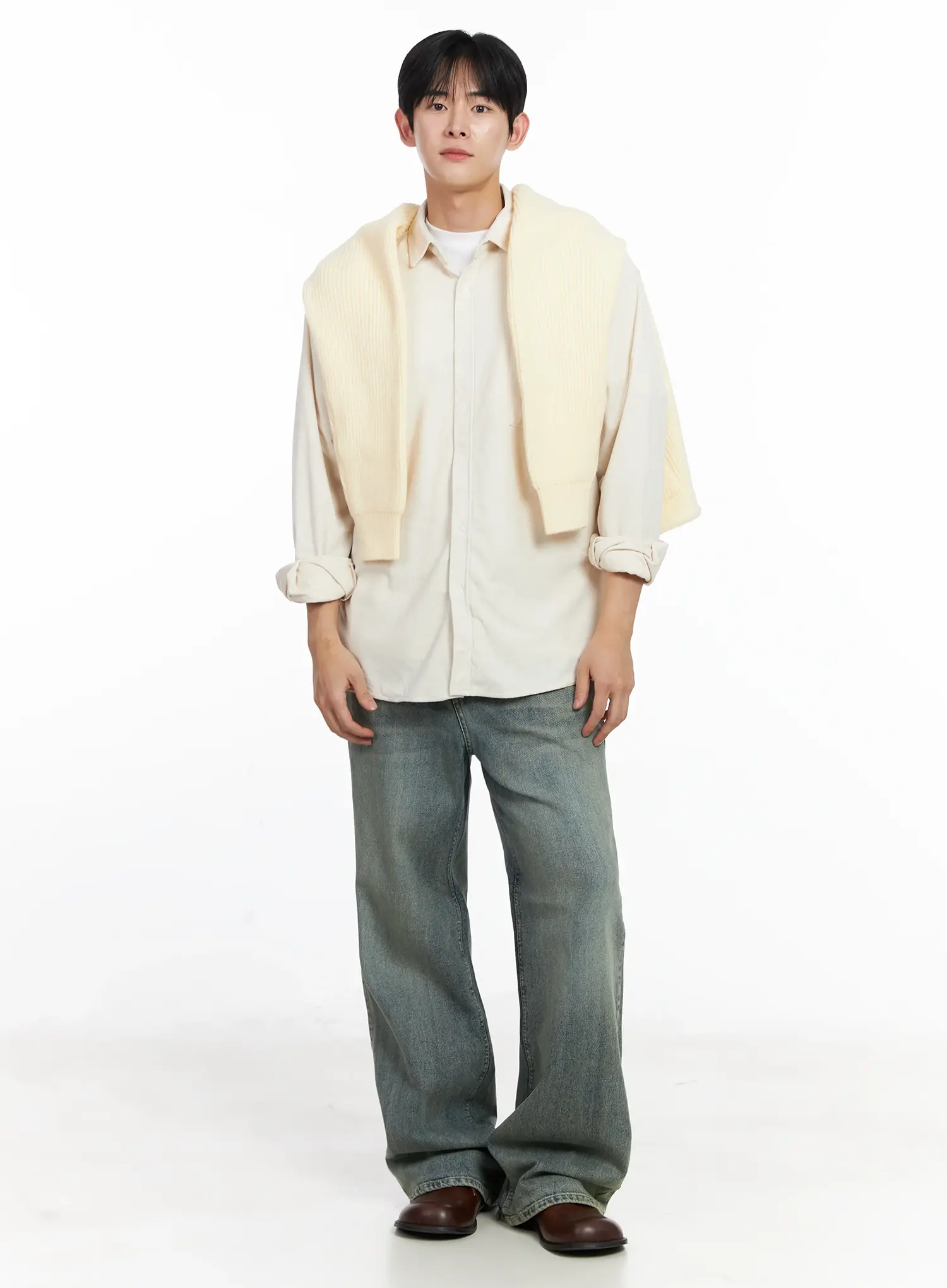 Men's Blue Washed Semi-Flared Jeans IJ521 - Image 2