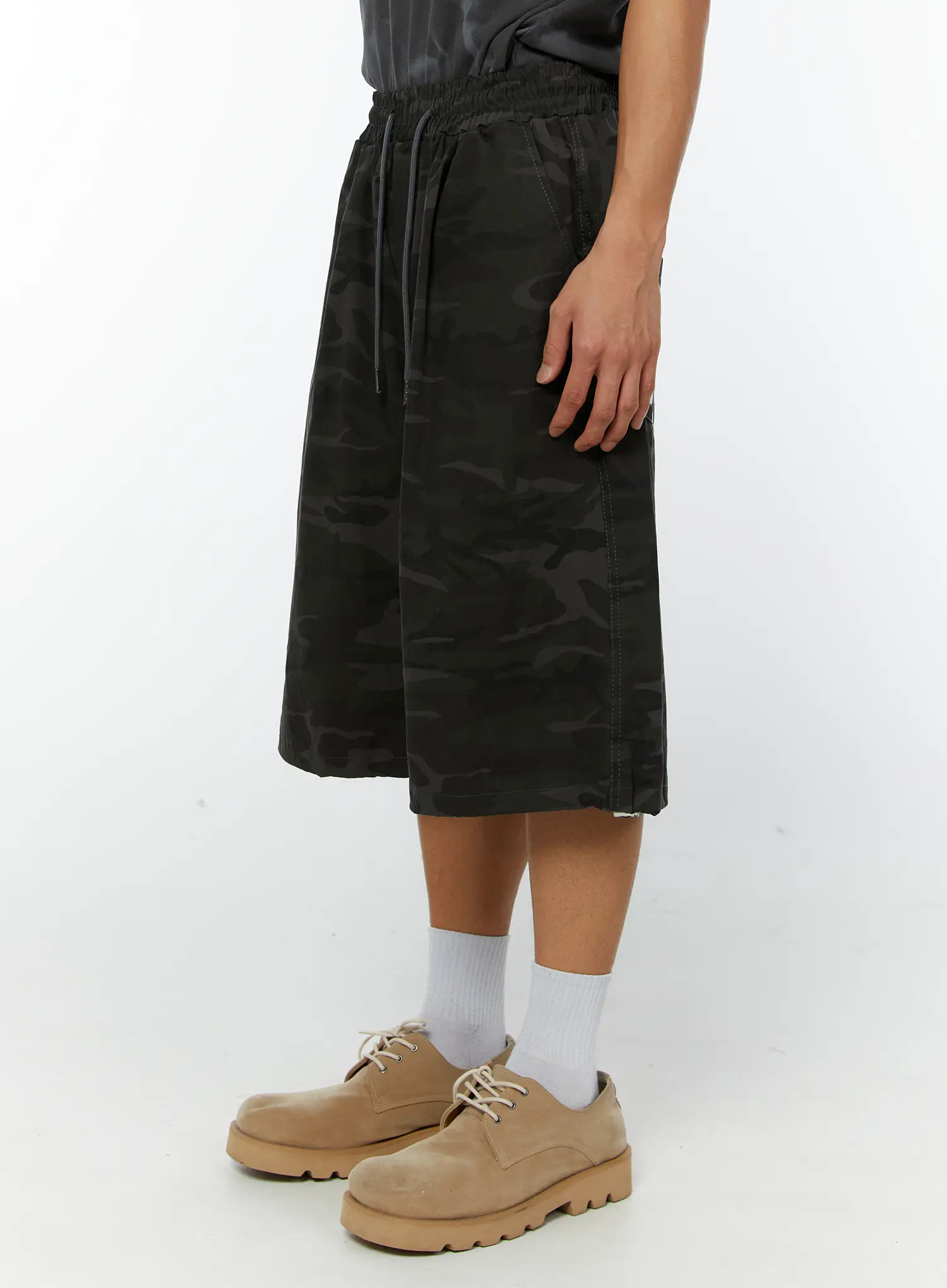 Men's Camo Bermuda Shorts (Dark Gray) IY513 - Image 3