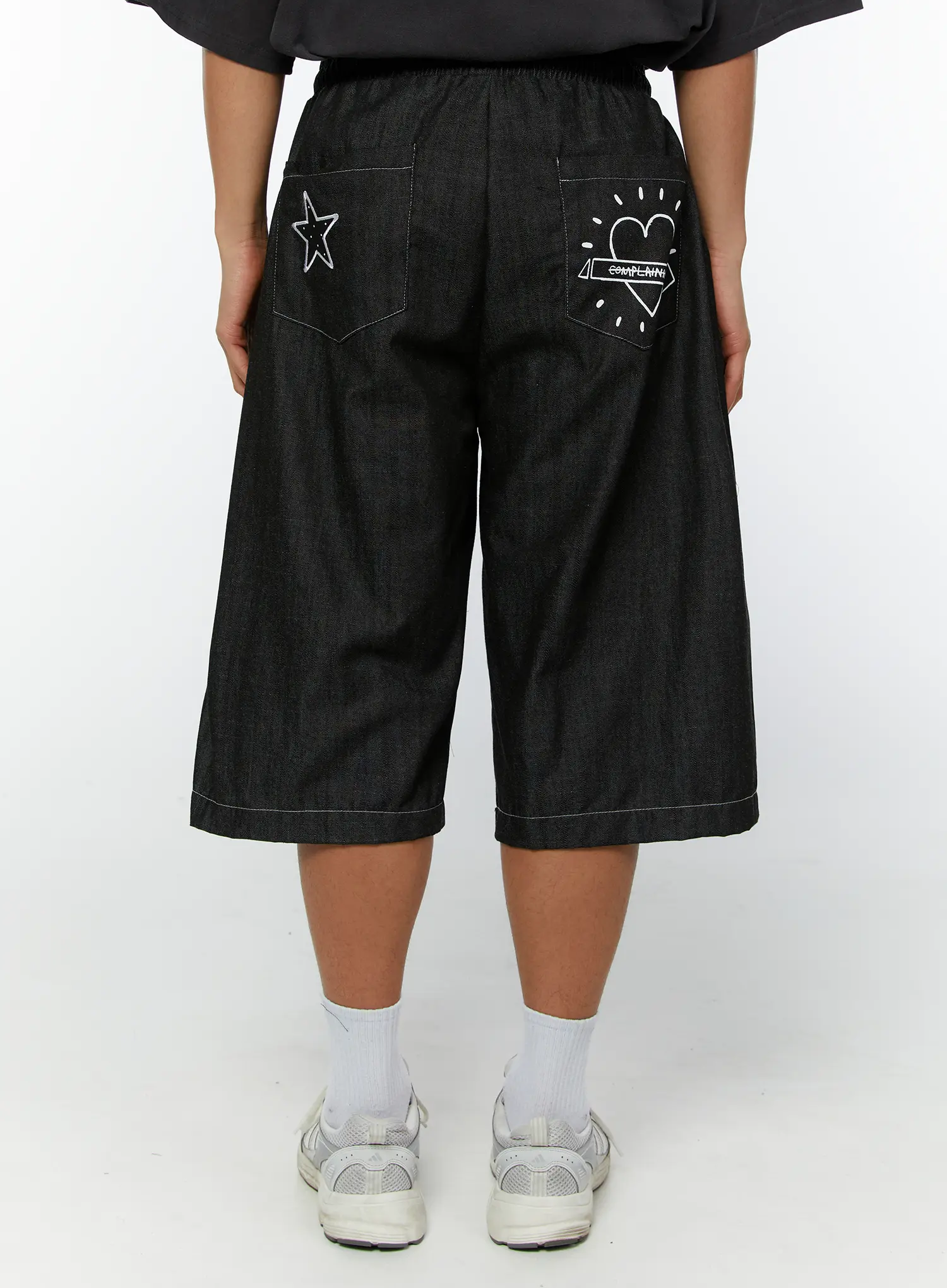 Men's Embroidered Bermuda Jorts IY514