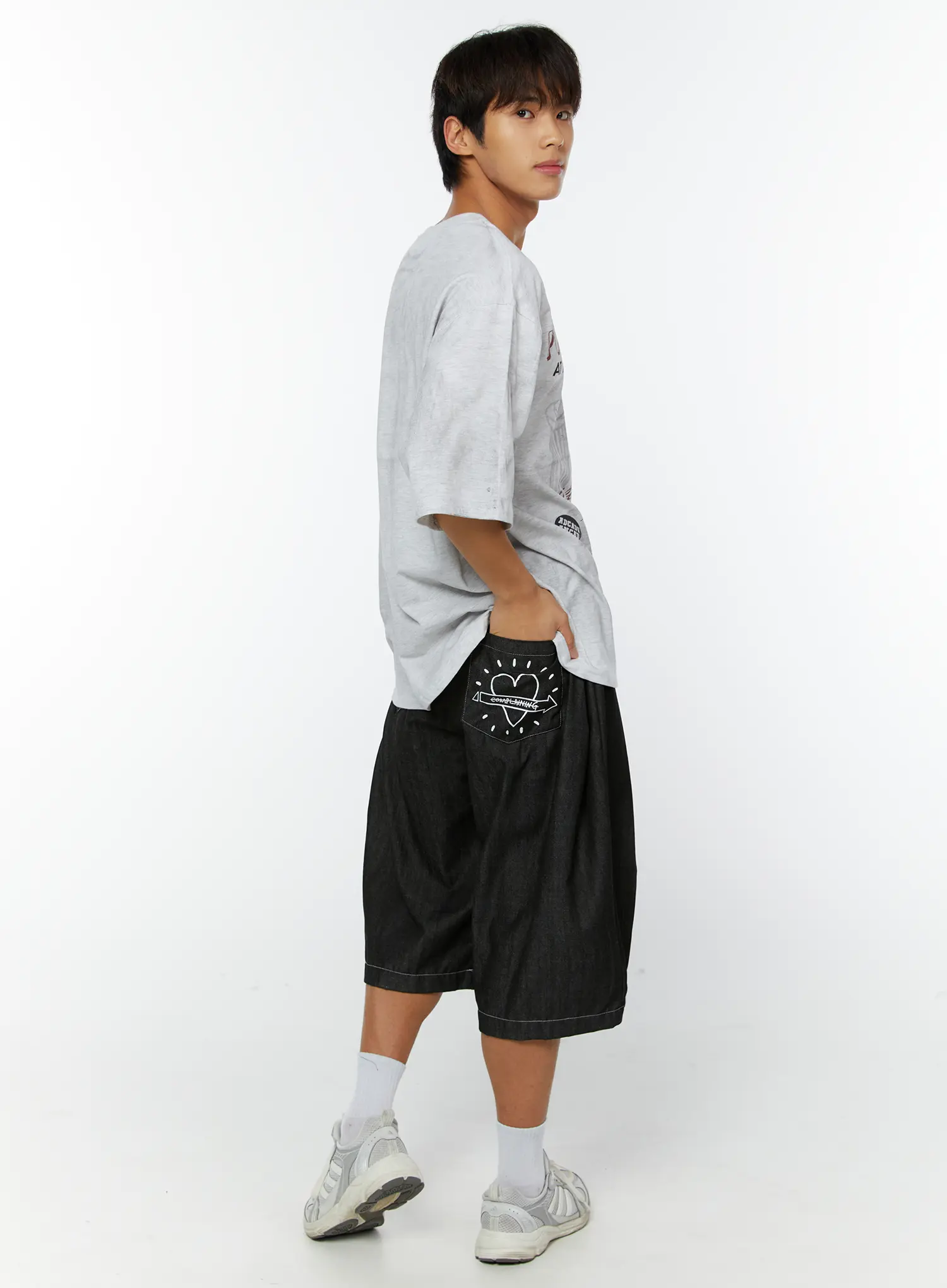 Men's Embroidered Bermuda Jorts IY514 - Image 4