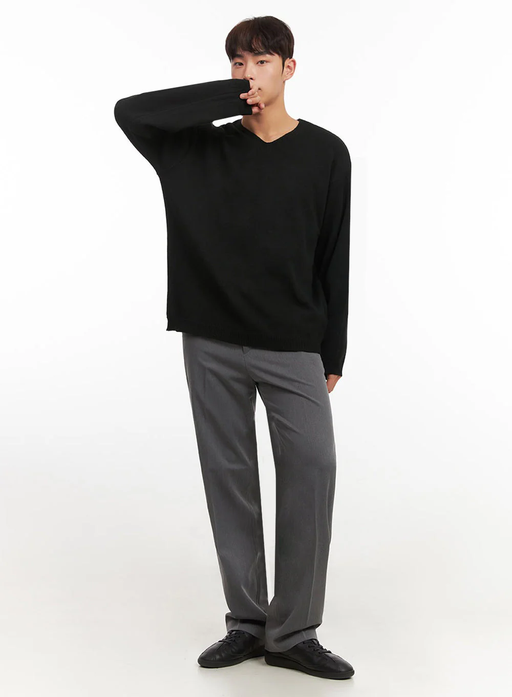 Men's Essential Black V-Neck Sweater IF517 - Image 2